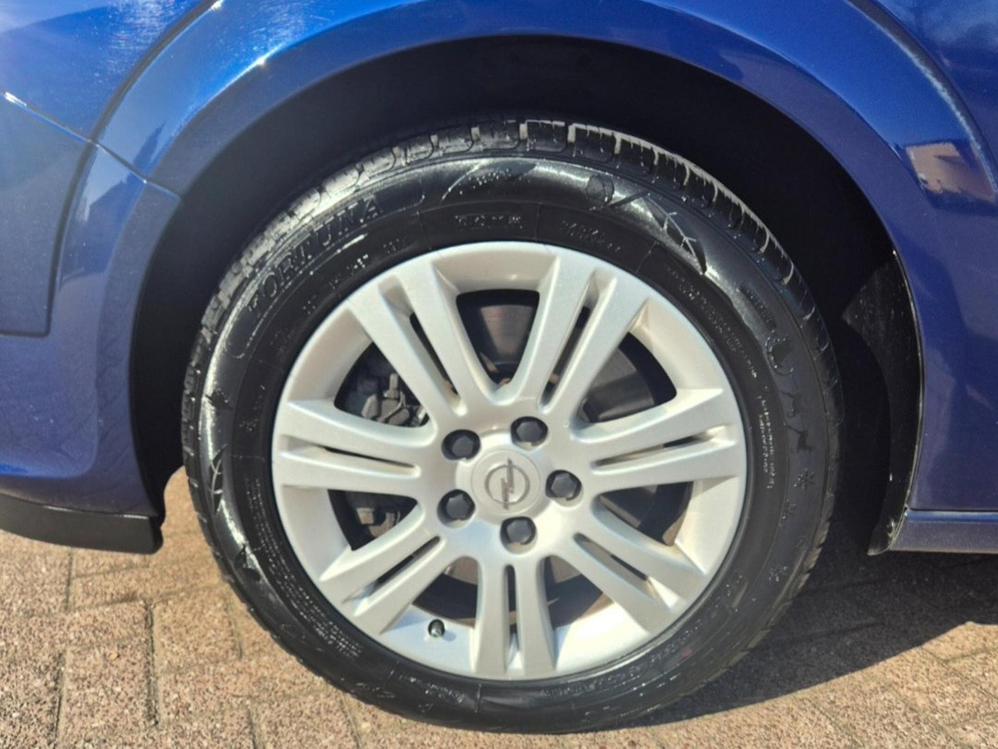 Opel Astra Kombi (2005) - Photo 8