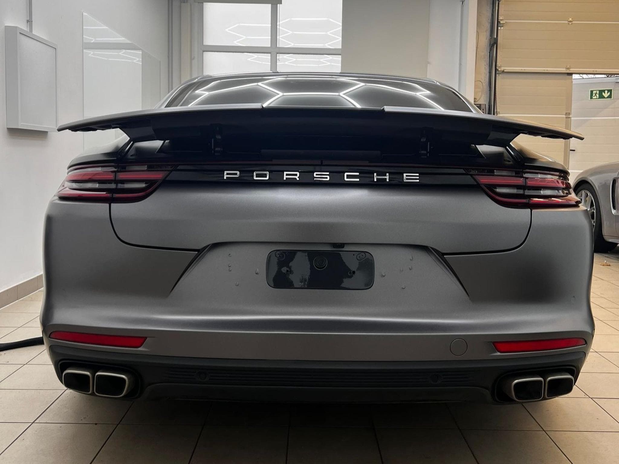 Porsche Panamera Turbo (2019) - Photo 2