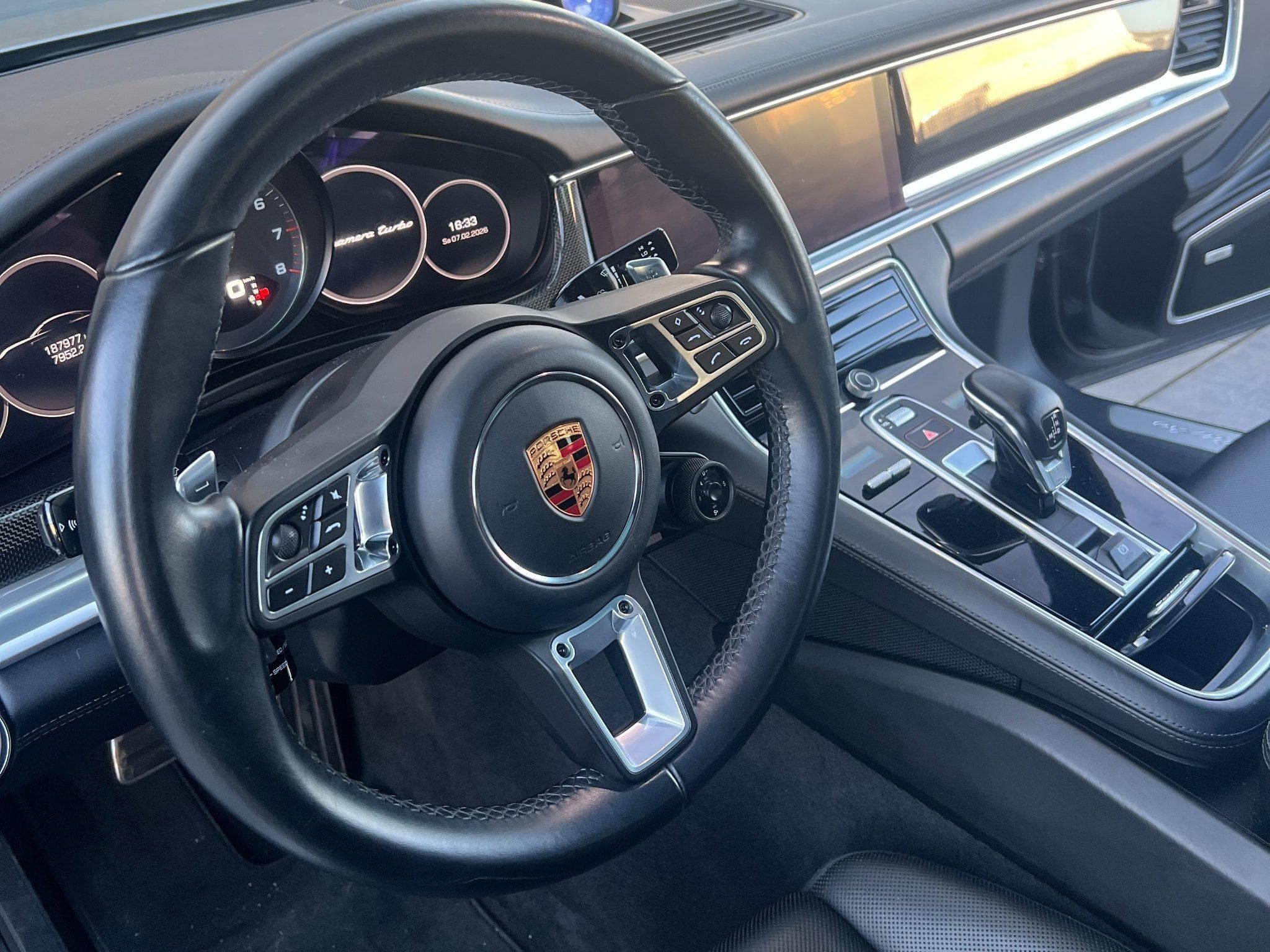 Porsche Panamera Turbo (2019) - Photo 9