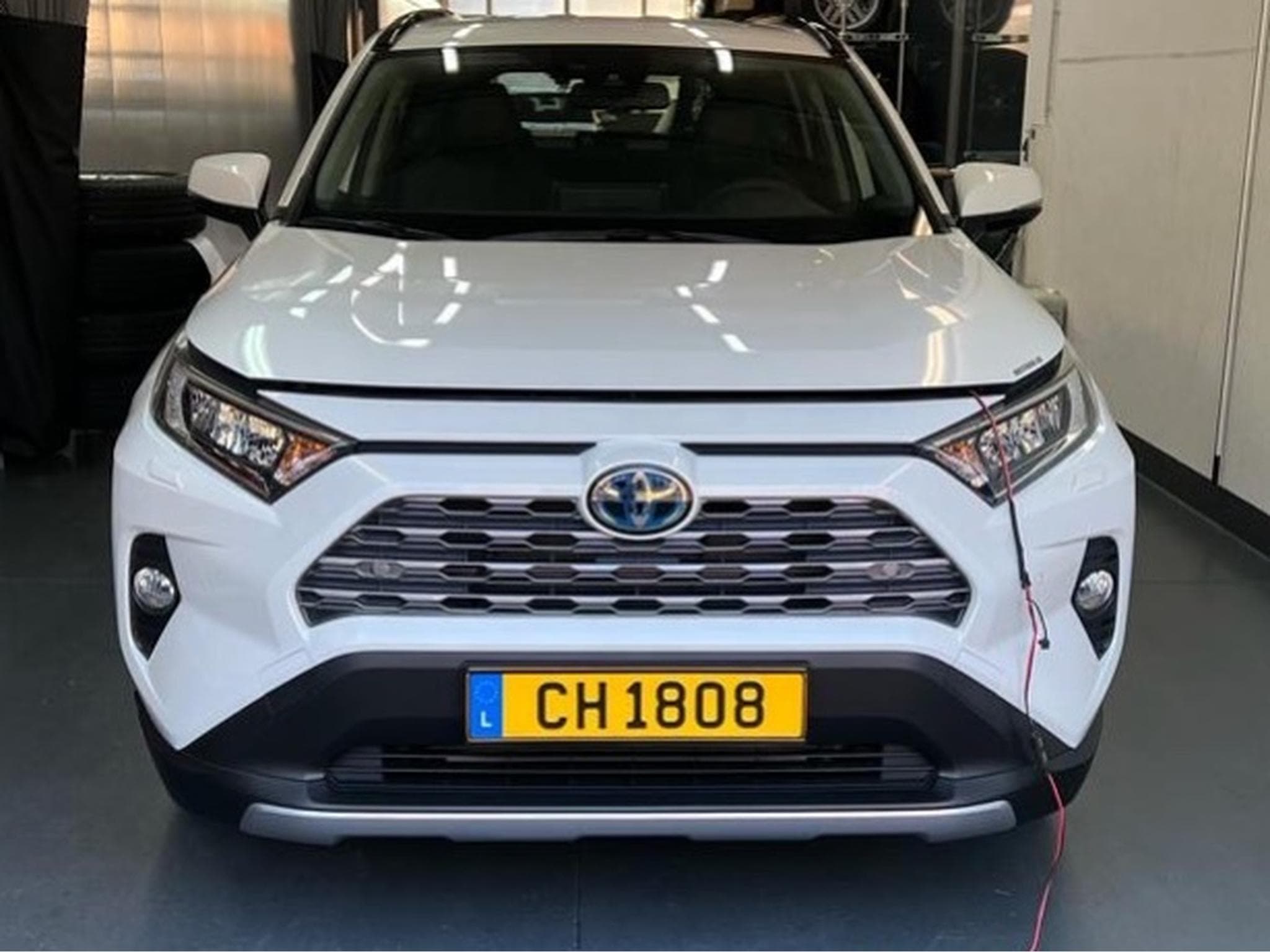 Toyota Rav 4 Hybride (2021) - Photo 2