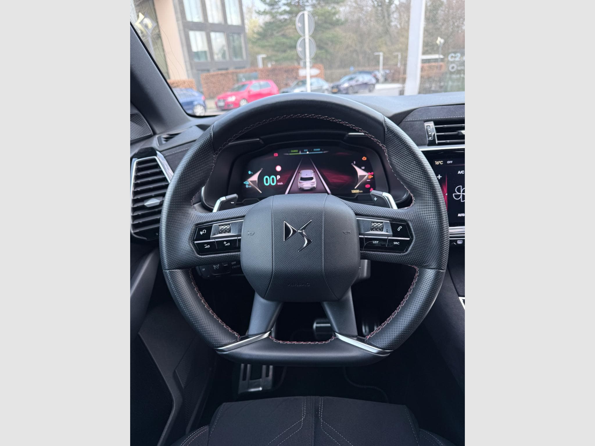 DS Automobiles DS7 DS7 E-TENSE 360 performance Line (2023) - Photo 12