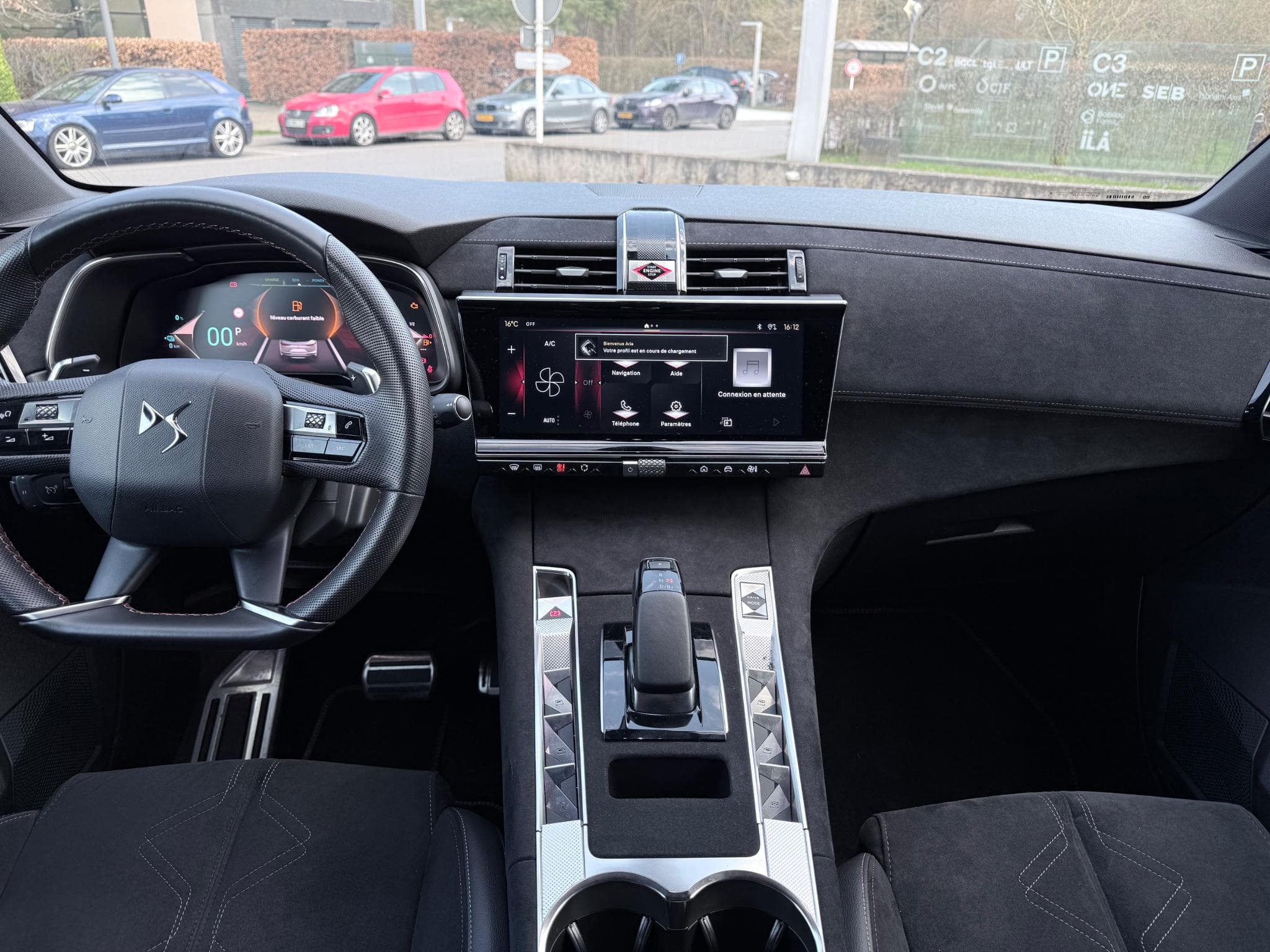 DS Automobiles DS7 DS7 E-TENSE 360 performance Line (2023) - Photo 10