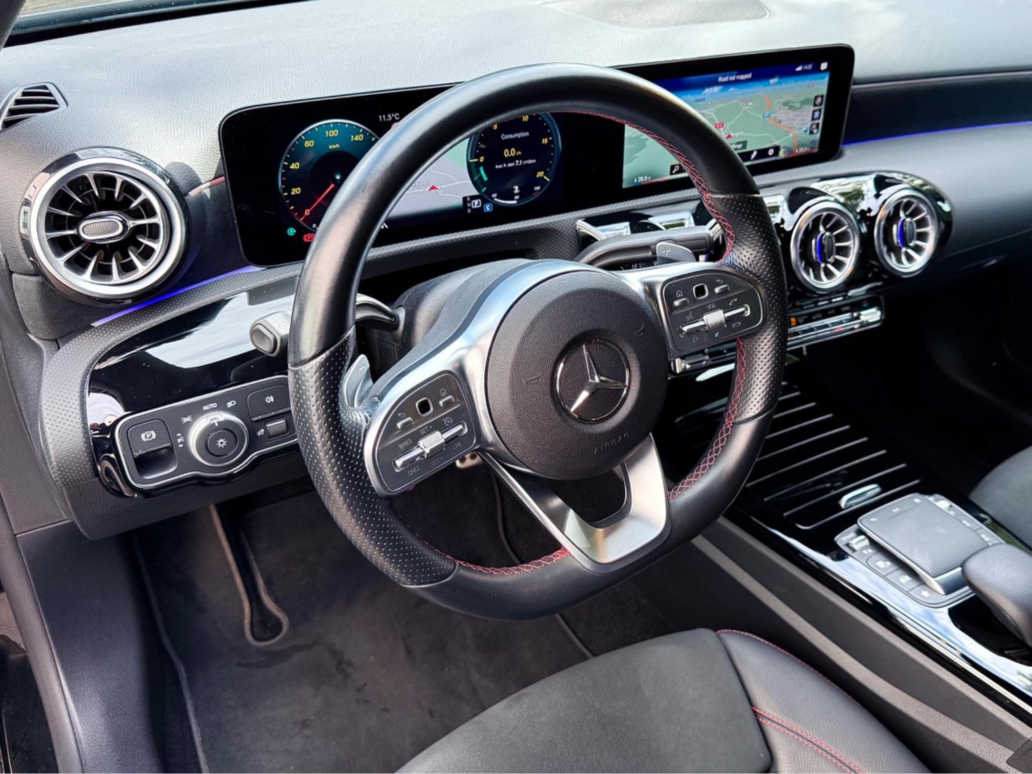 Mercedes A 200 AMG Line 7G-DCT (2022) - Foto 4