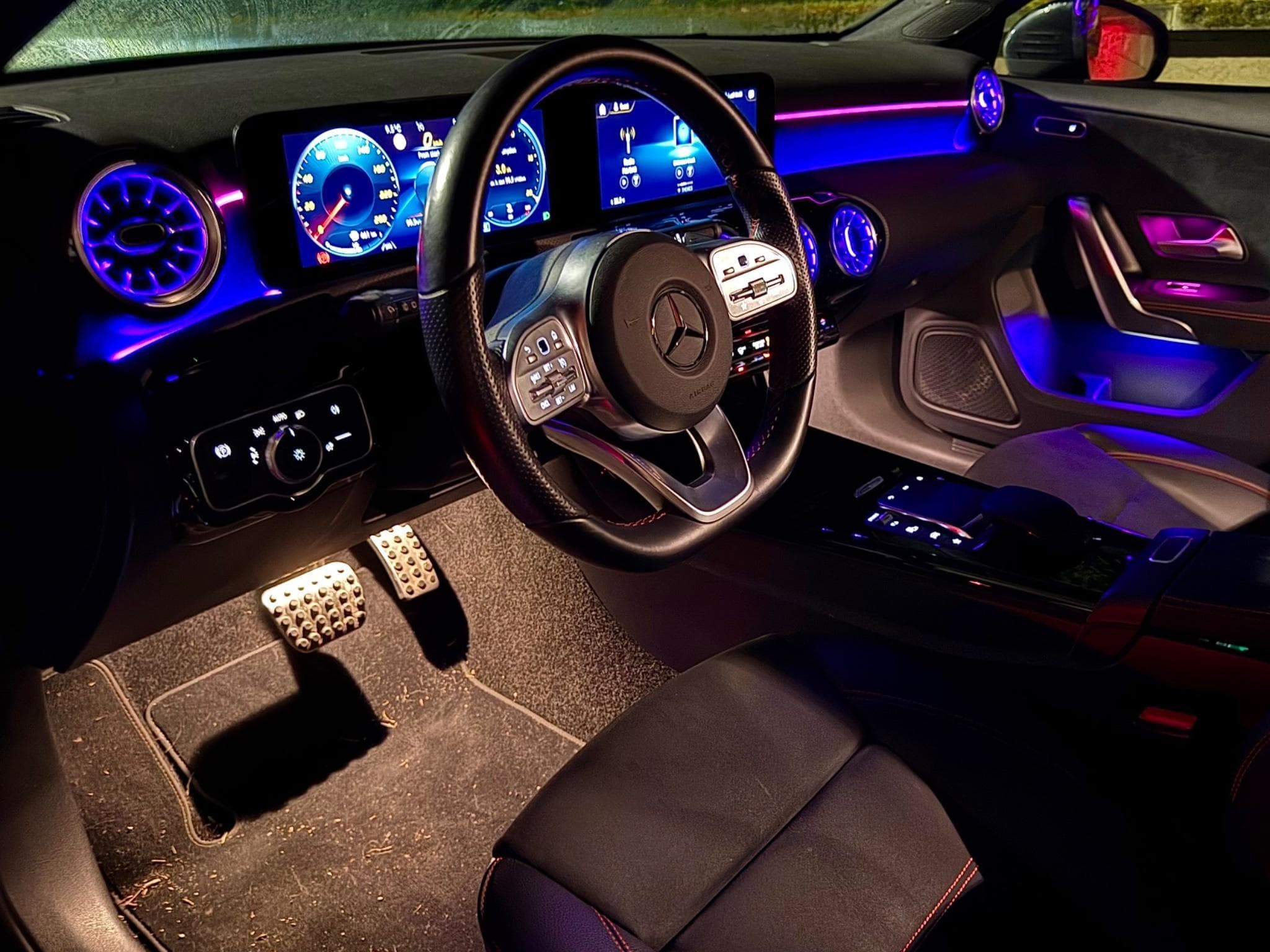 Mercedes A 200 AMG Line 7G-DCT (2022) - Foto 8