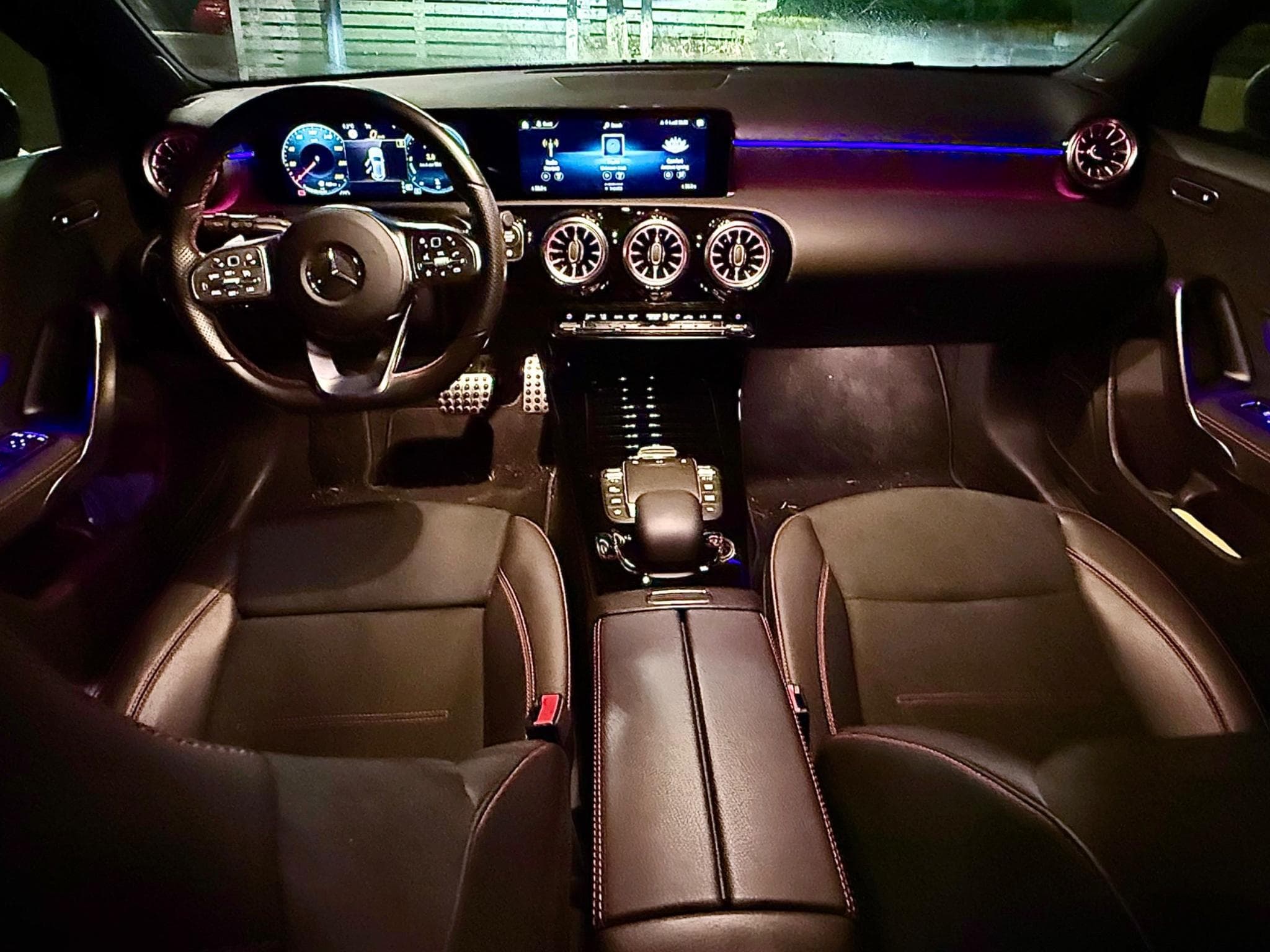 Mercedes A 200 AMG Line 7G-DCT (2022) - Foto 9