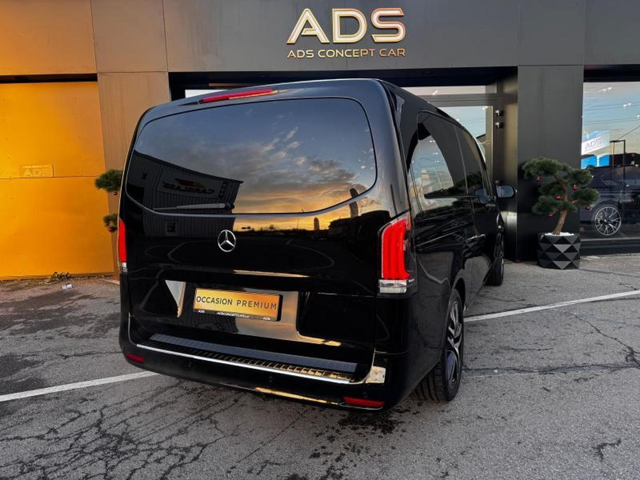 Mercedes Vito Tourer CDI extra-long L3 VIP (2025) - Foto 23