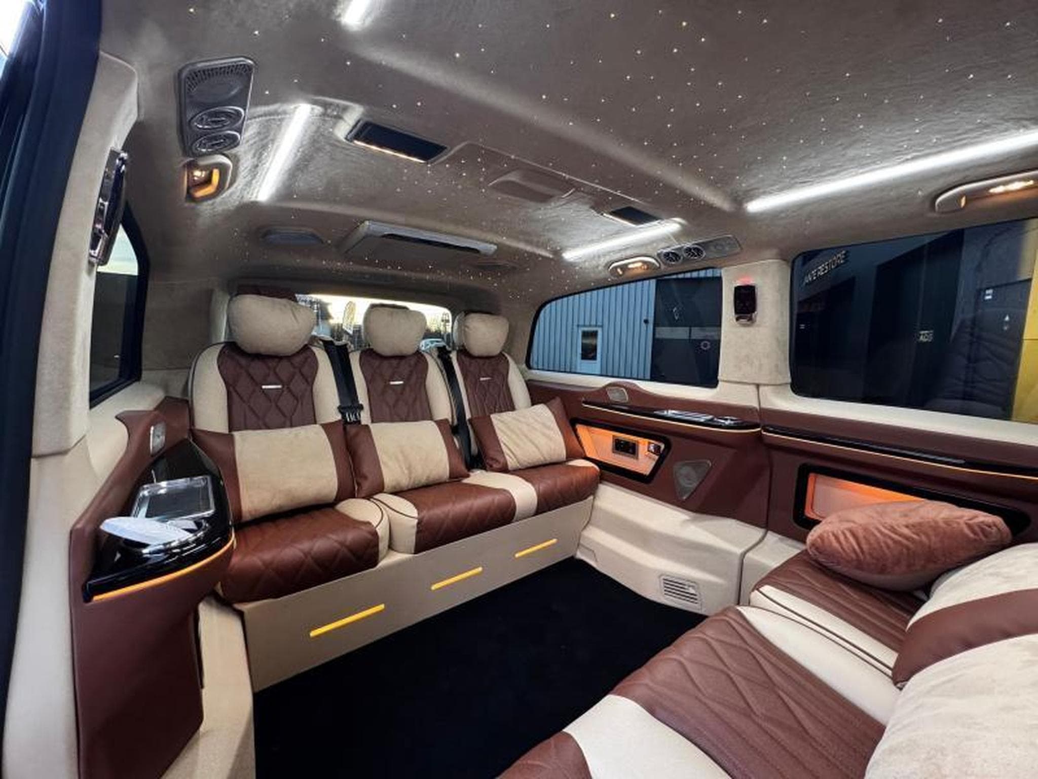 Mercedes Vito Tourer CDI extra-long L3 VIP (2025) - Foto 3