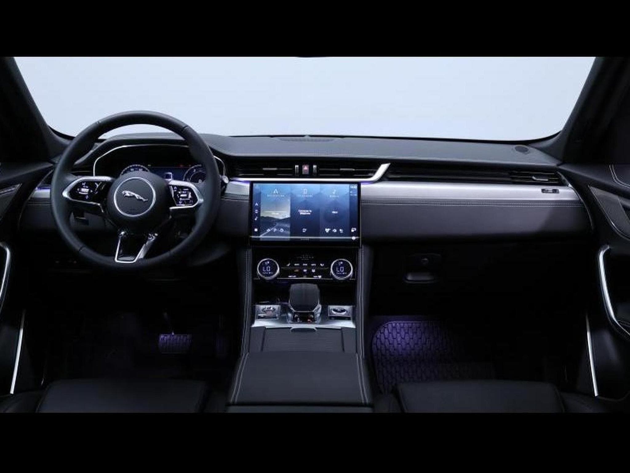 Jaguar F-Pace D165 R-Dynamic S AWD Auto Mild Hybrid (2021) - Photo 2