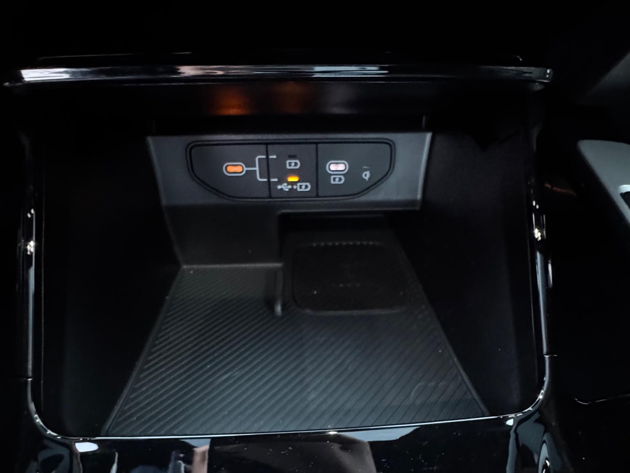 Kia Sorento 1.6 T-GDI Hybrid 4WD Platinum (2025) - Photo 11