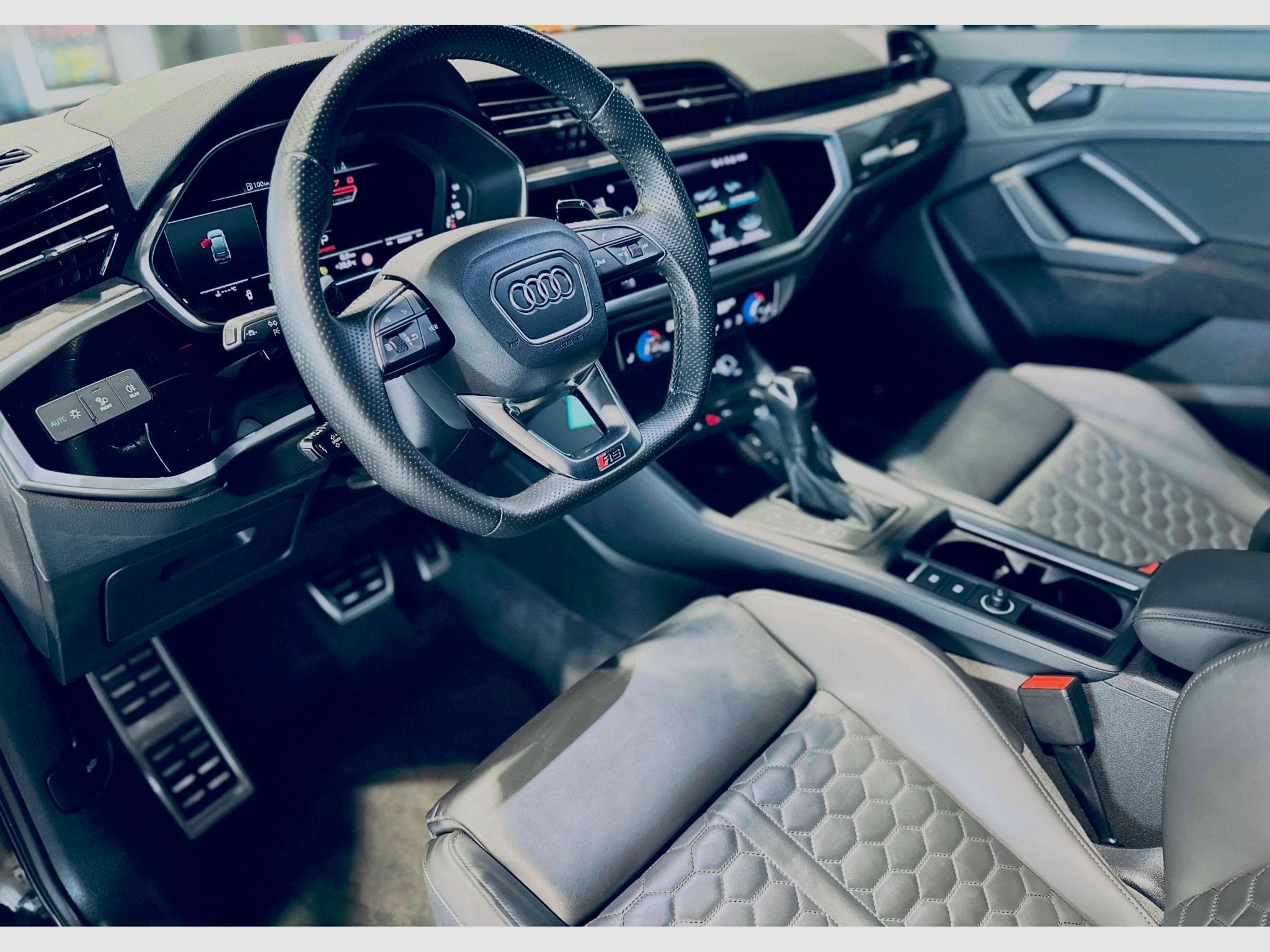 Audi RSQ3 RS Q3 SPORTBACK QUATTRO S-TRONIC (2022) - Photo 8