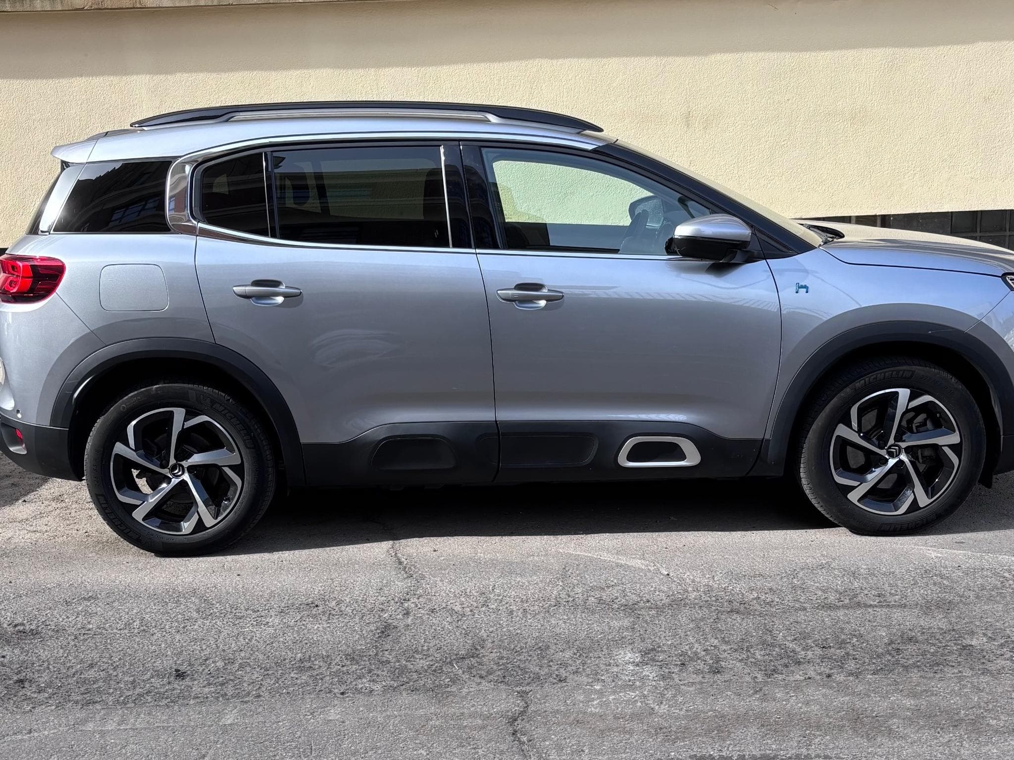 Citroën C5 Aircross Sport (2021) - Photo 2