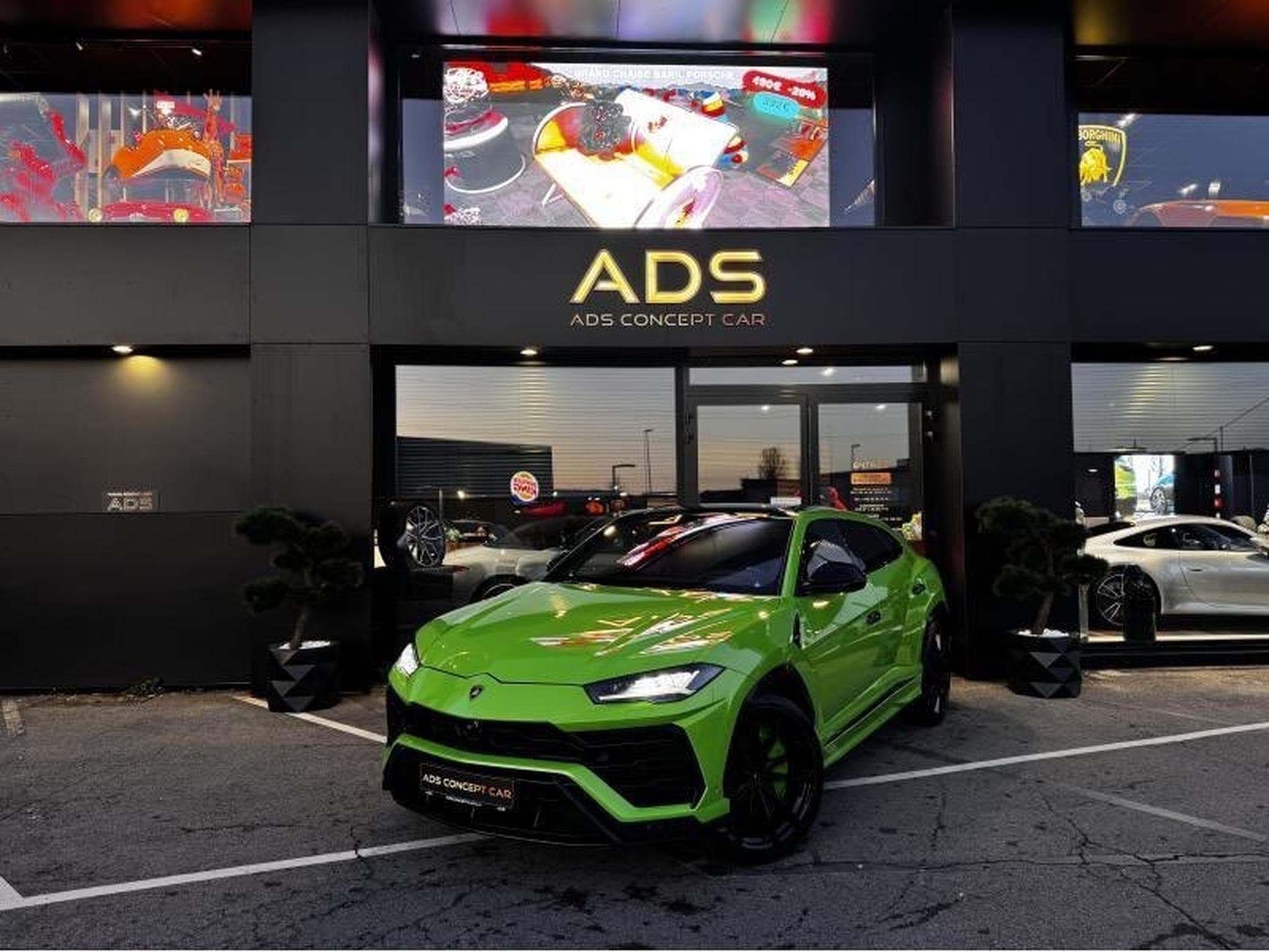 Lamborghini Urus 4.0 V8 650Ch (2022) - Photo 9