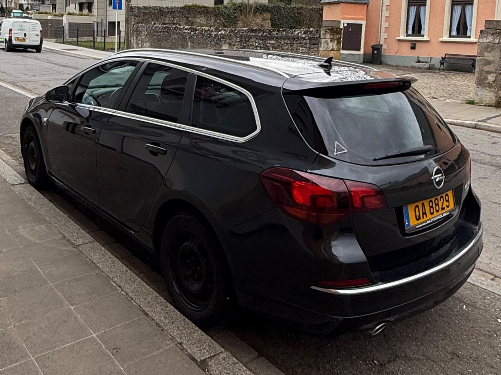 Opel Astra Opc-line (2014) - Photo 2