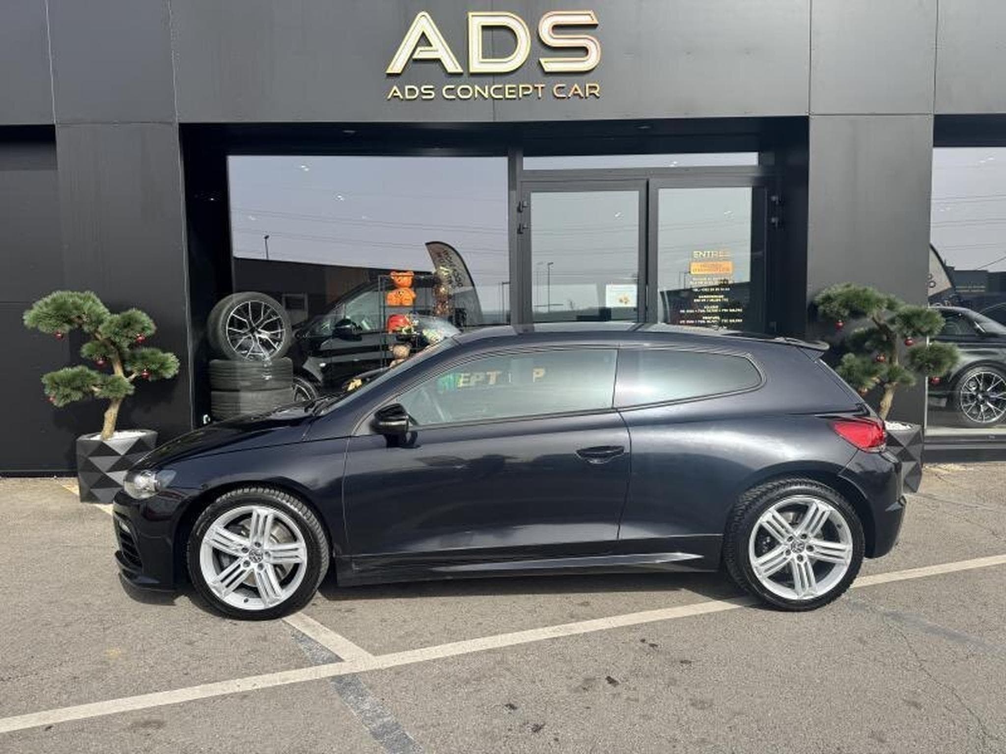 VW Scirocco R 2.0L 265CV (2010) - Photo 2