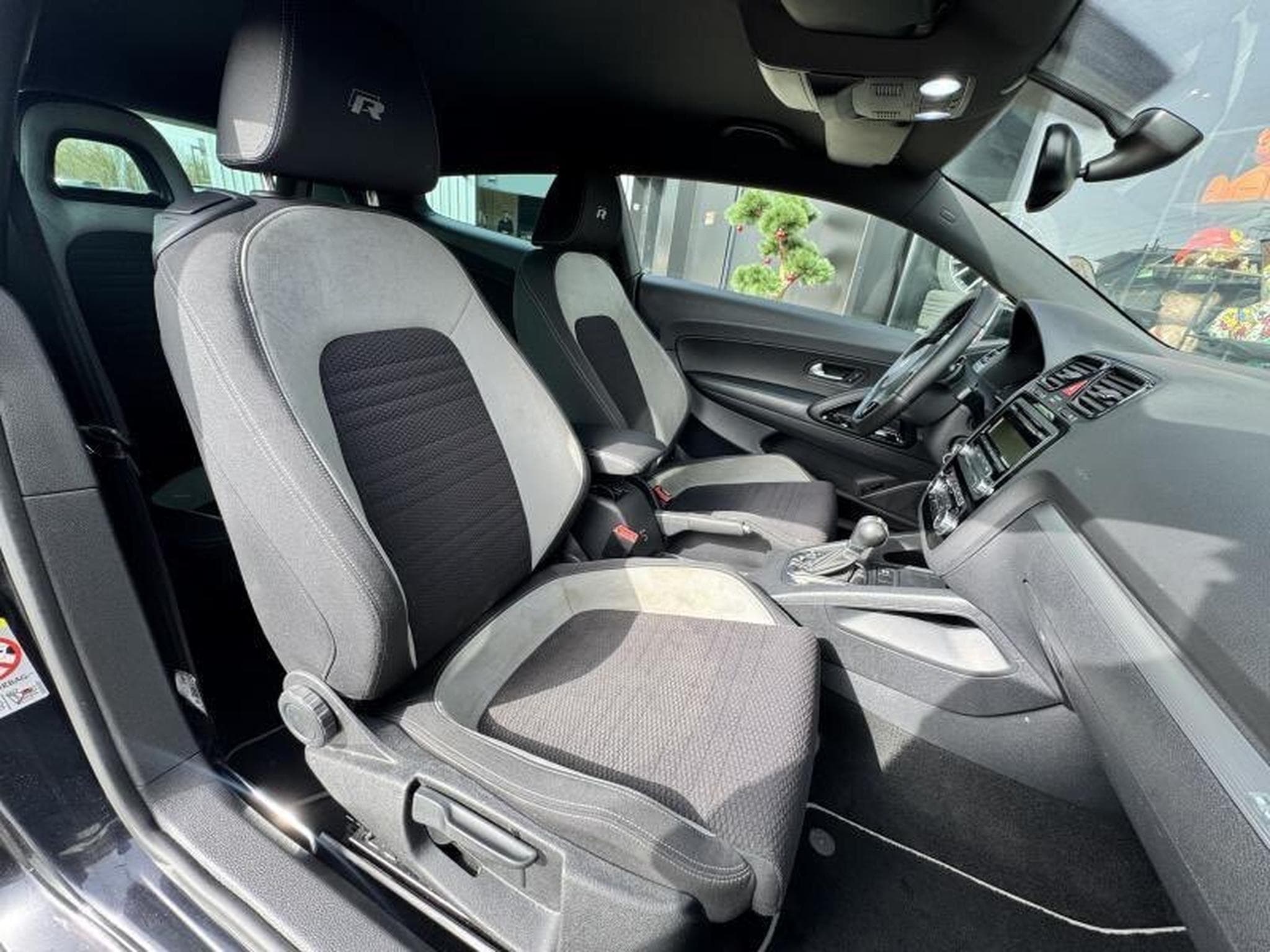 VW Scirocco R 2.0L 265CV (2010) - Photo 6