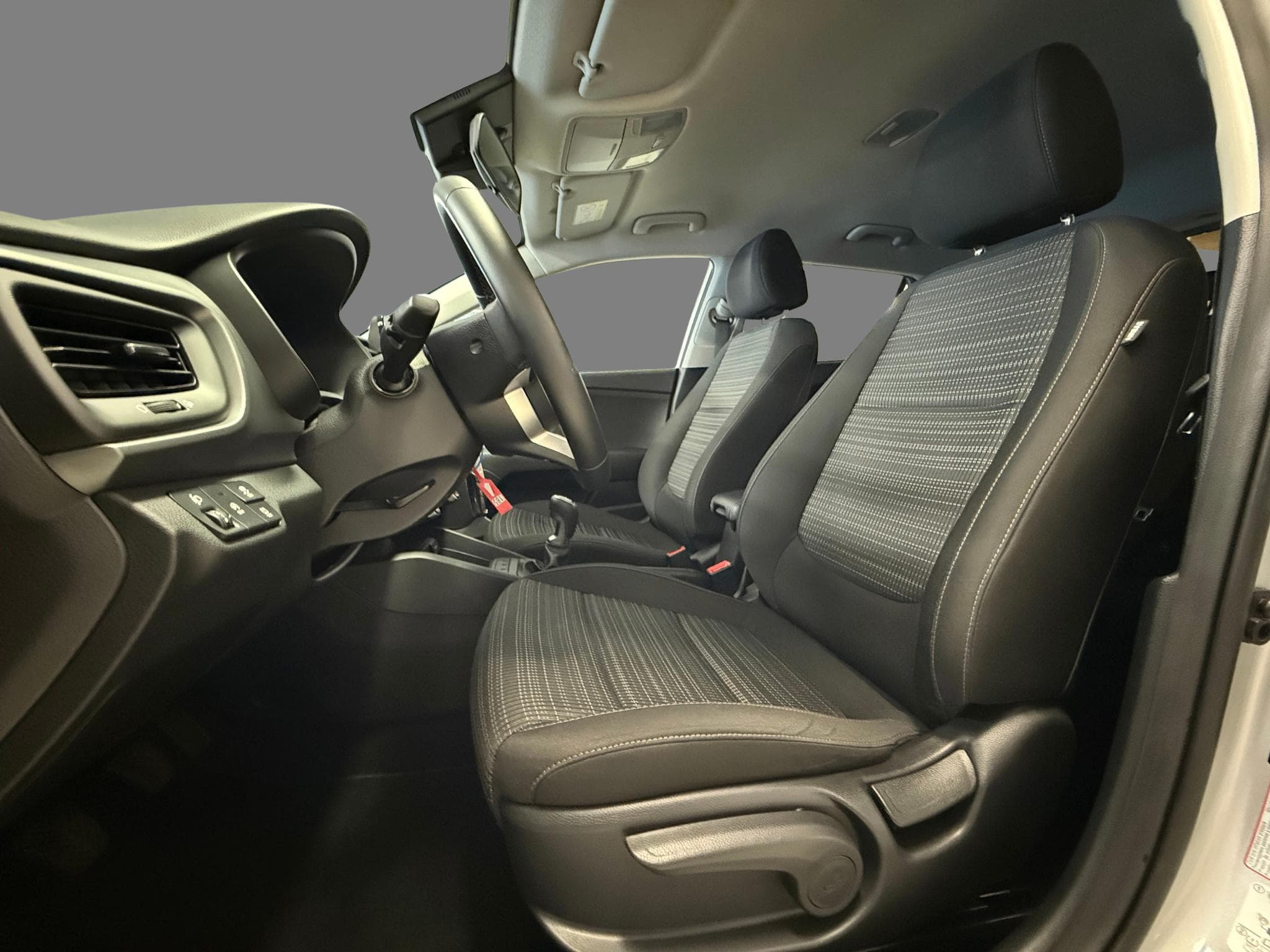 Kia Stonic Style 1.0T 100 (2025) - Photo 8