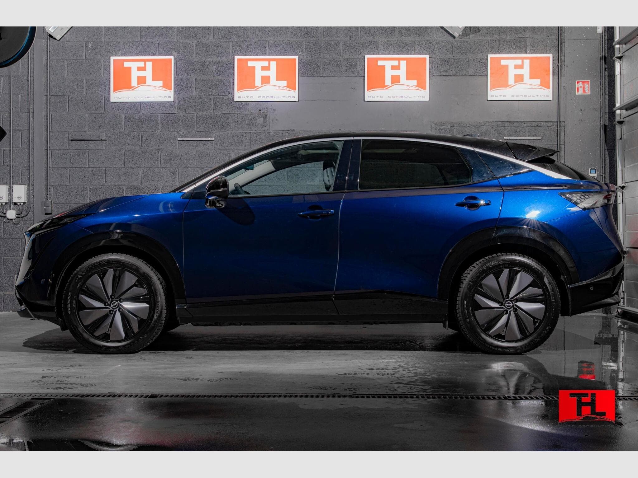 Nissan Ariya 87kWh EVOLVE A/T ACC/HUD/Bose New Conditio (2025) - Photo 2