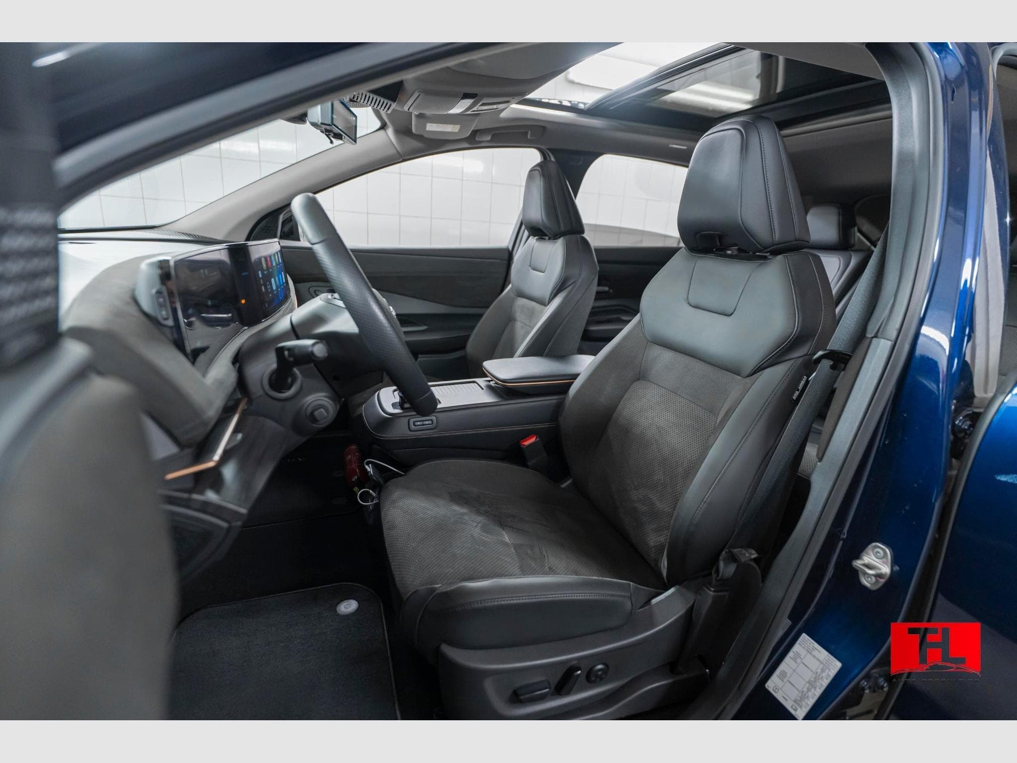 Nissan Ariya 87kWh EVOLVE A/T ACC/HUD/Bose New Conditio (2025) - Photo 4