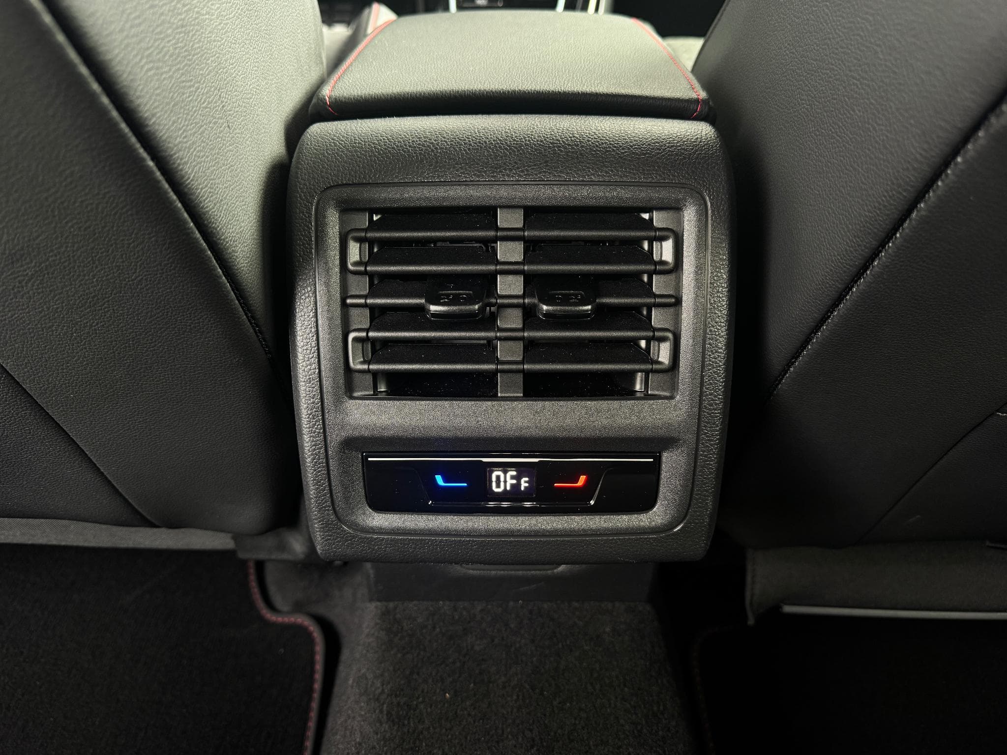 VW GTI GOLF VIII GTI CLUBSPORT 2.0L 300CV (2022) - Photo 10