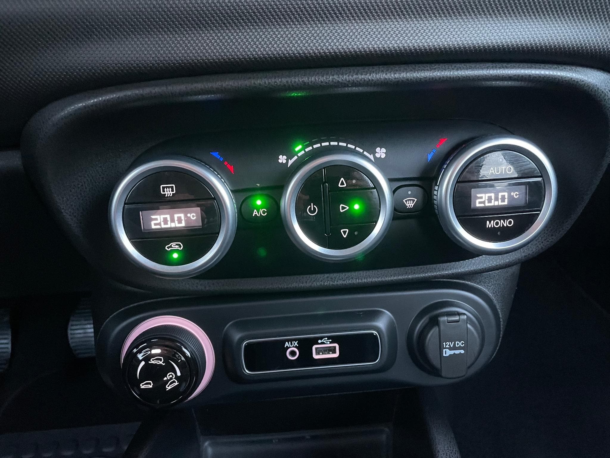 Fiat 500L 1.4 T-Jet / 26.845 KM / 1 Owner / used like new (2018) - Photo 17