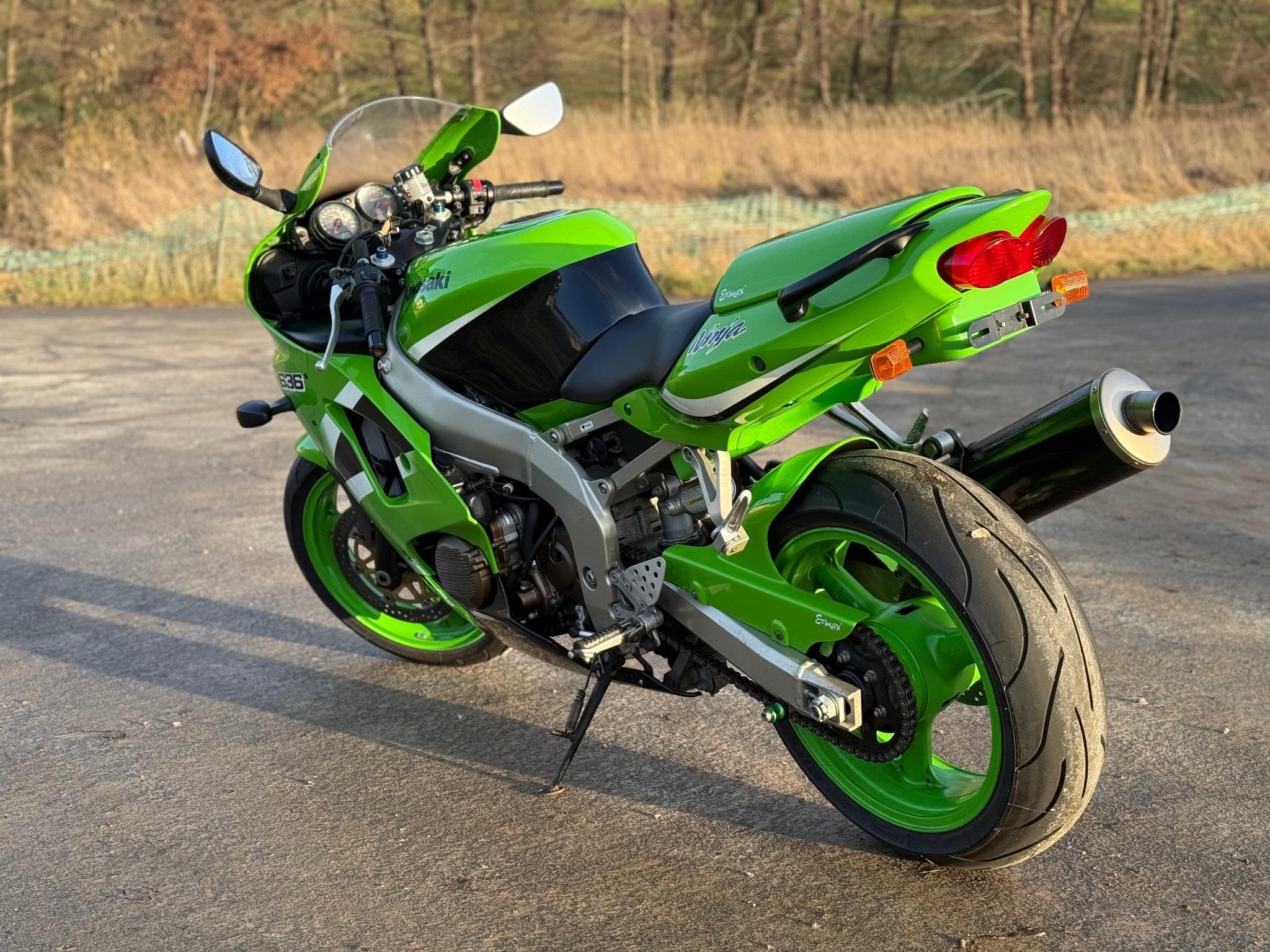 Kawasaki ZX6R 636 Ninja (2002) - Photo 5