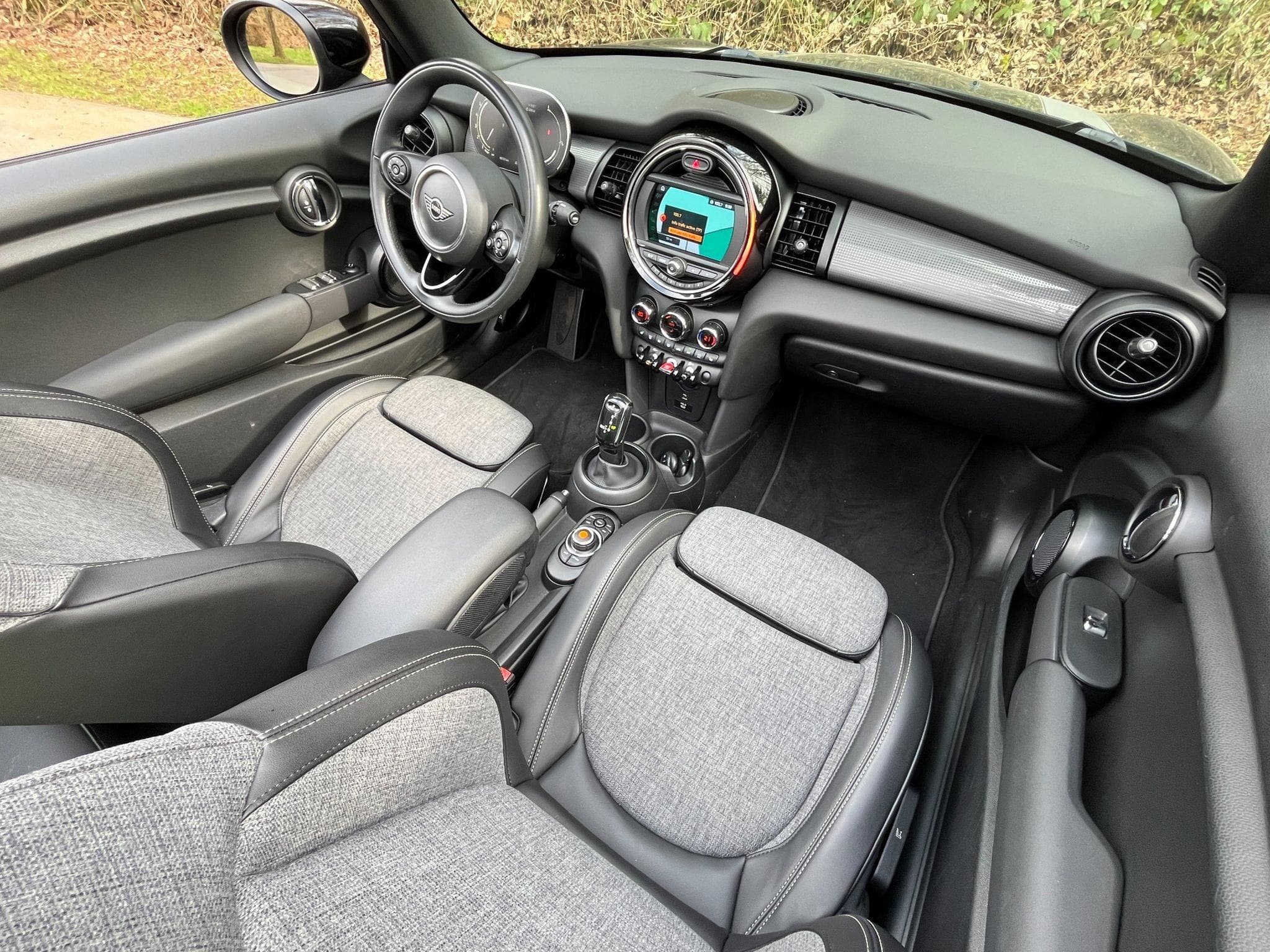 Mini Cabrio Cooper 1.5 AUTOMATIQUE (2020) - Photo 3