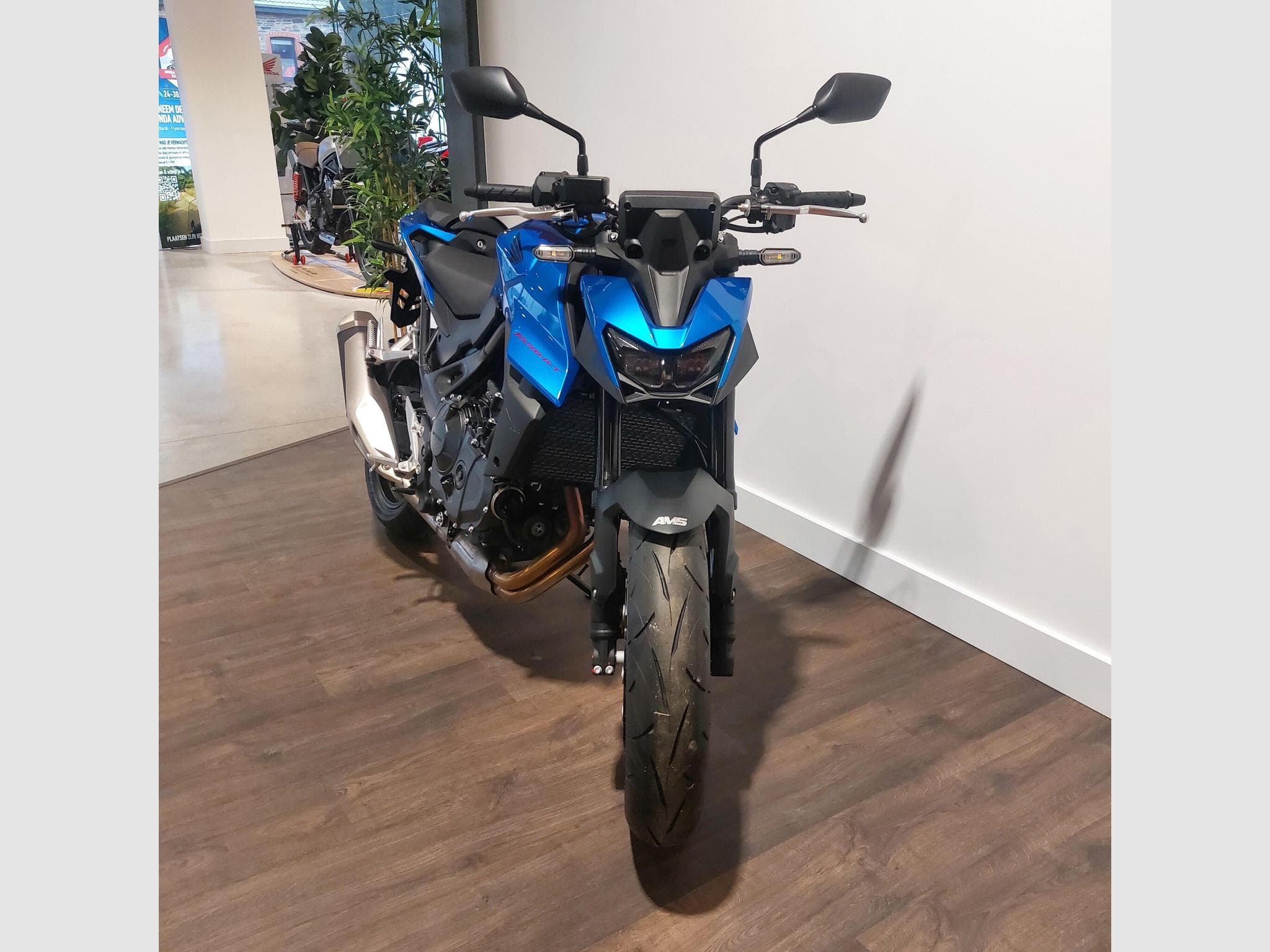 Honda Hornet CB750 (2027) - Foto 2