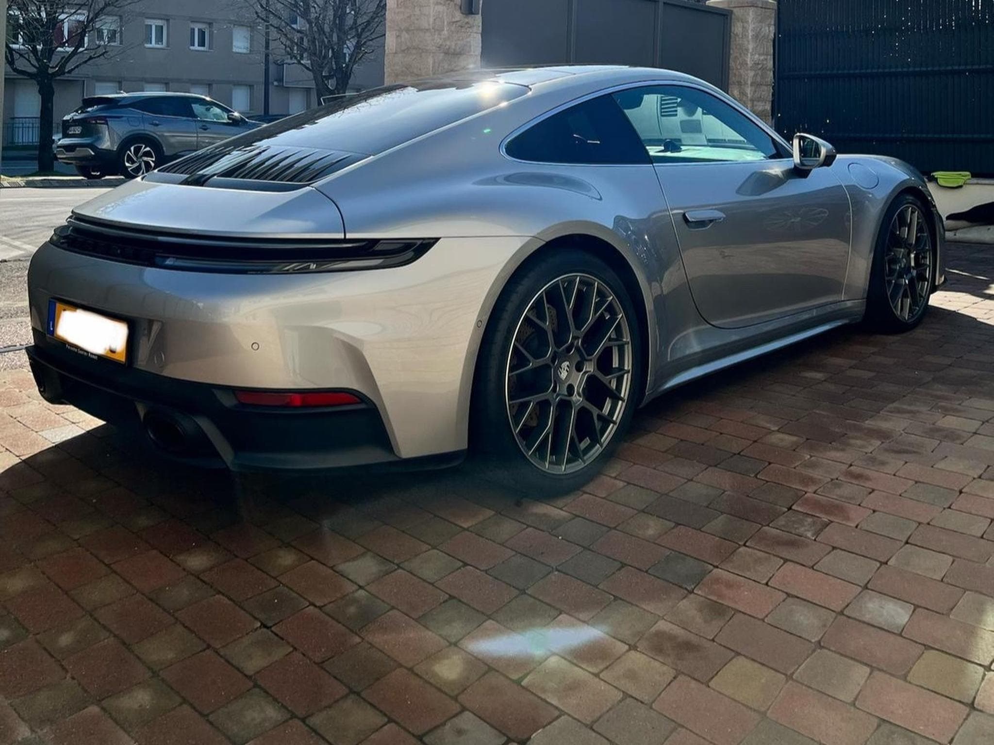Porsche 911 Carrera (2025) - Foto 3