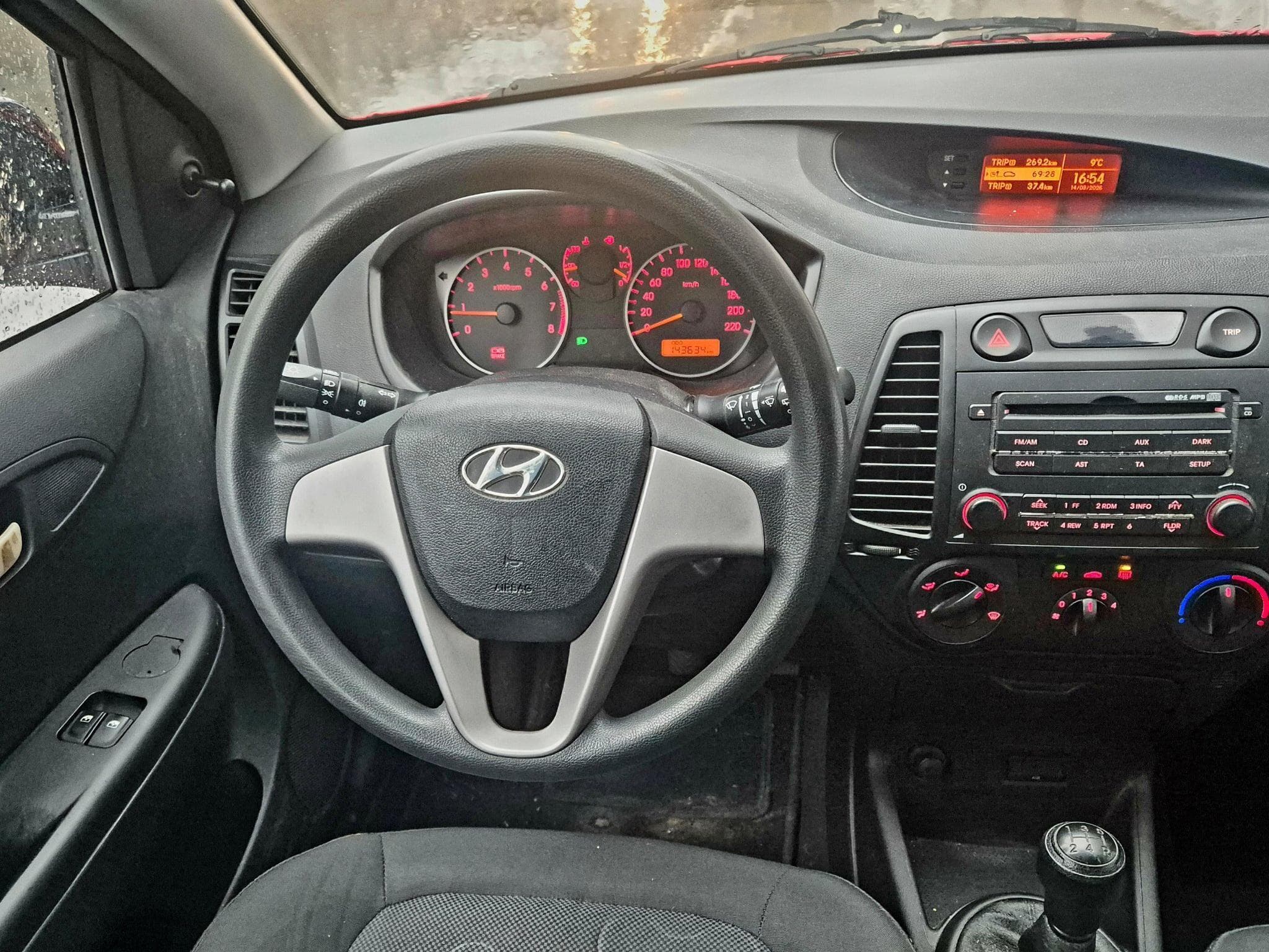 Hyundai i20 1.2 Comfort (2009) - Photo 6
