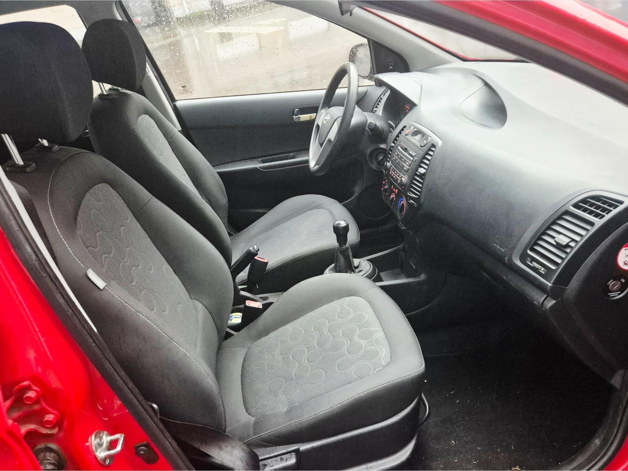 Hyundai i20 1.2 Comfort (2009) - Photo 9