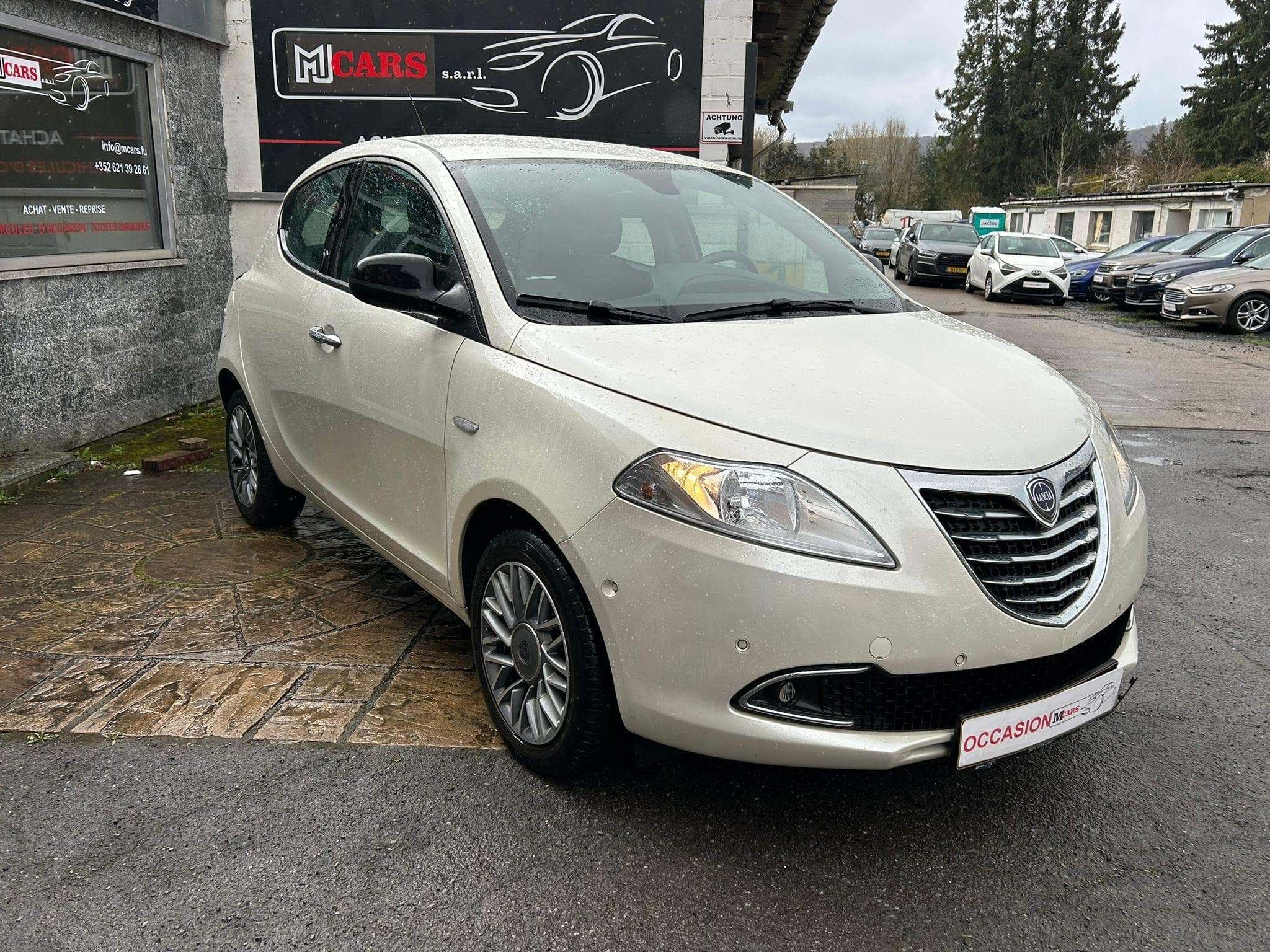 Lancia Ypsilon 1.3 JTD 95CV 5 PORTES 1 MAIN 74.000KM (2011) - Photo 9
