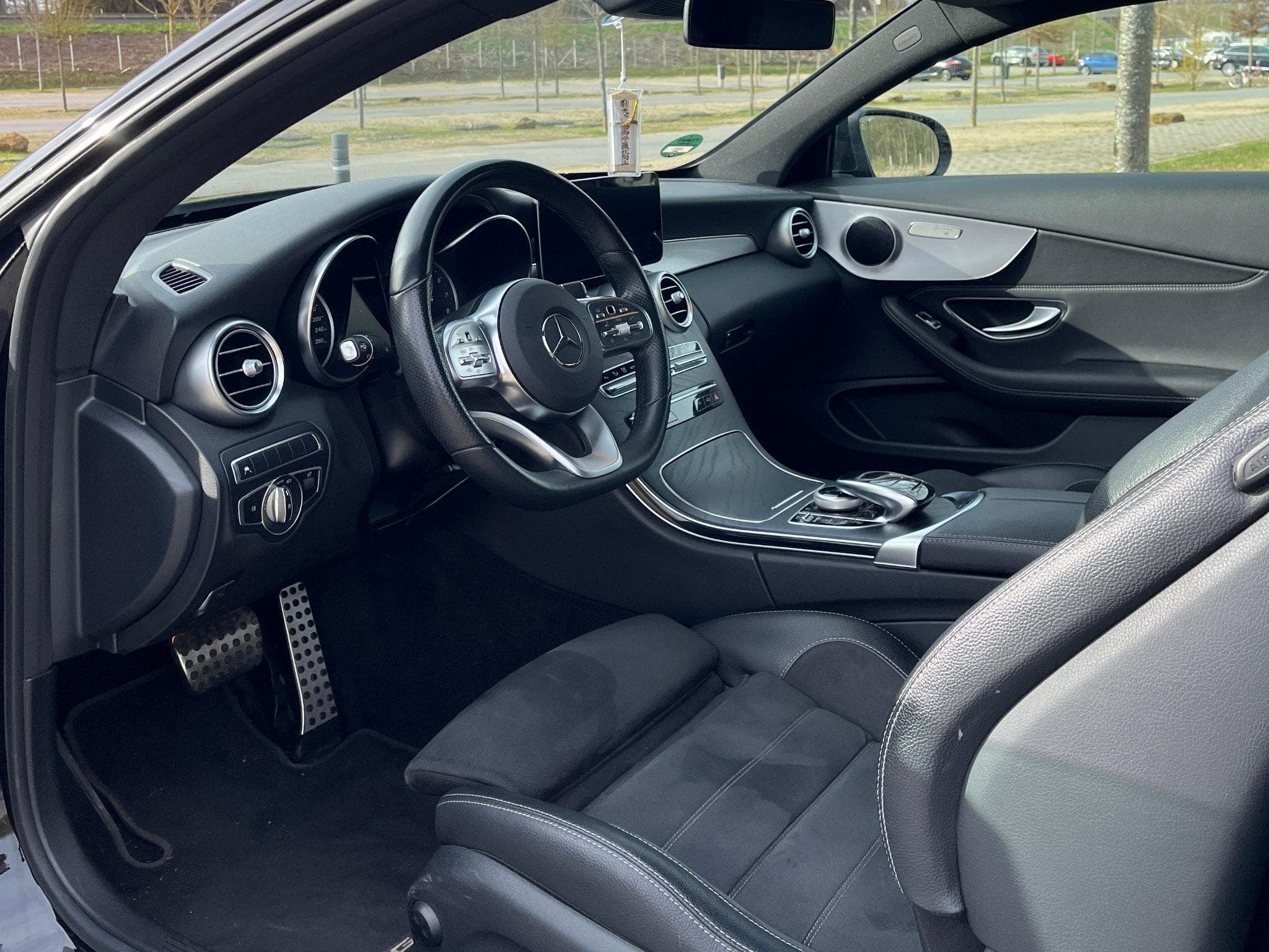 Mercedes C 300 AMG Line - Night Package (2020) - Photo 7
