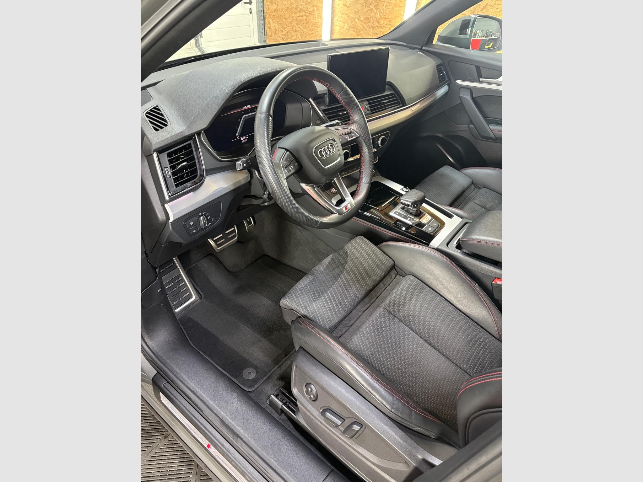 Audi SQ5 TDI quattro (2023) - Photo 2