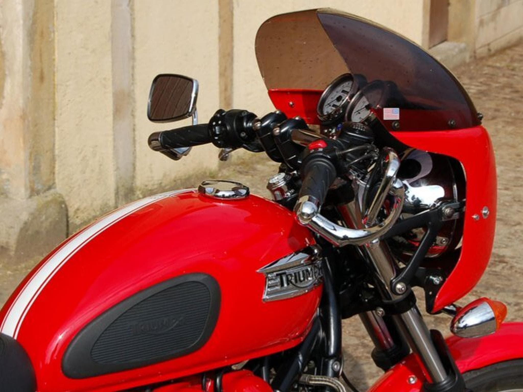 Triumph Thruxton Café racer néo‑rétro de 2008 (2008) - Photo 2