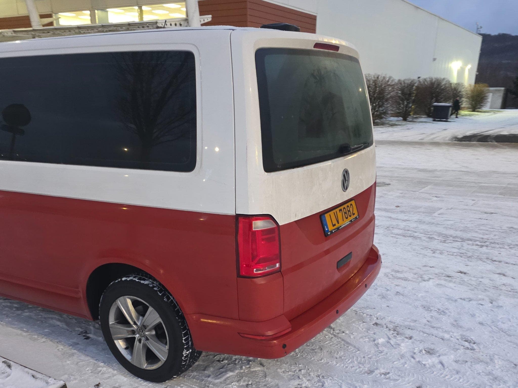 VW Caravelle (2018) - Photo 4