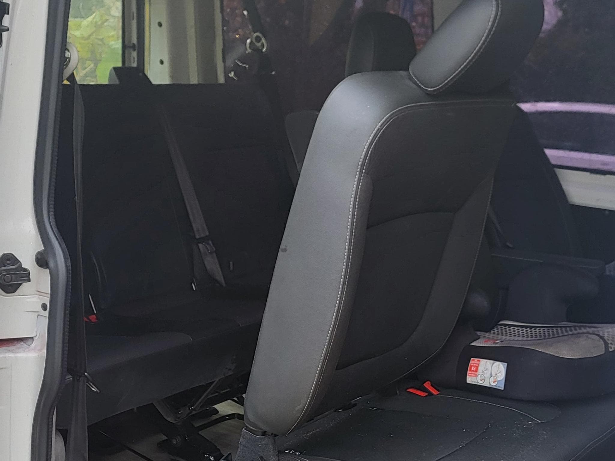 VW Caravelle (2018) - Photo 9