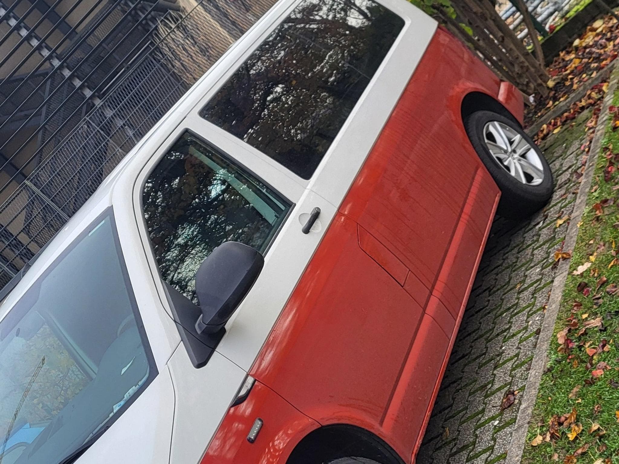 VW Caravelle (2018) - Photo 13