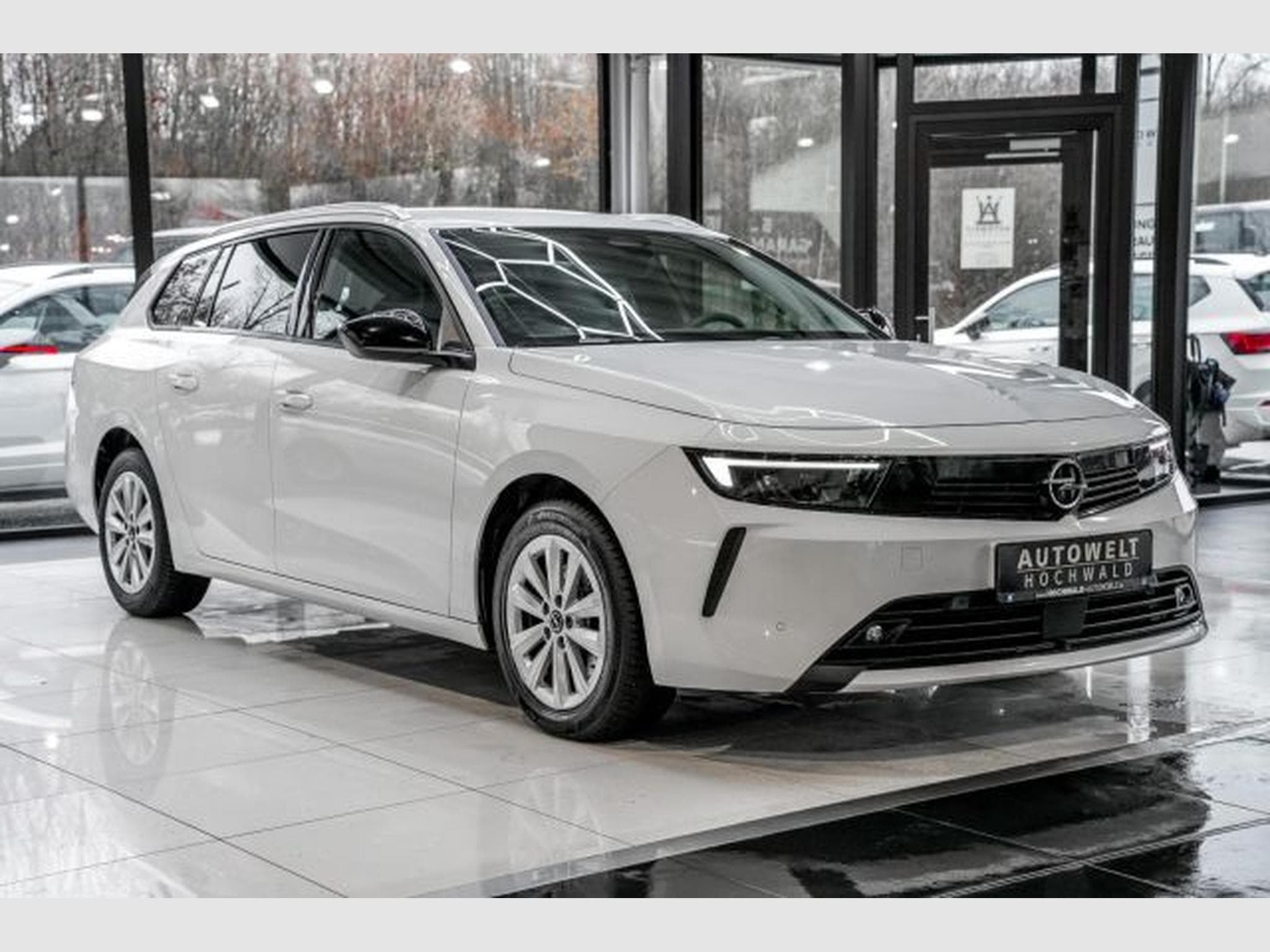 Opel Astra Astra L 1.5 D Autom. Elegance NAVI LED RFK SHZG (2023) - Photo 4