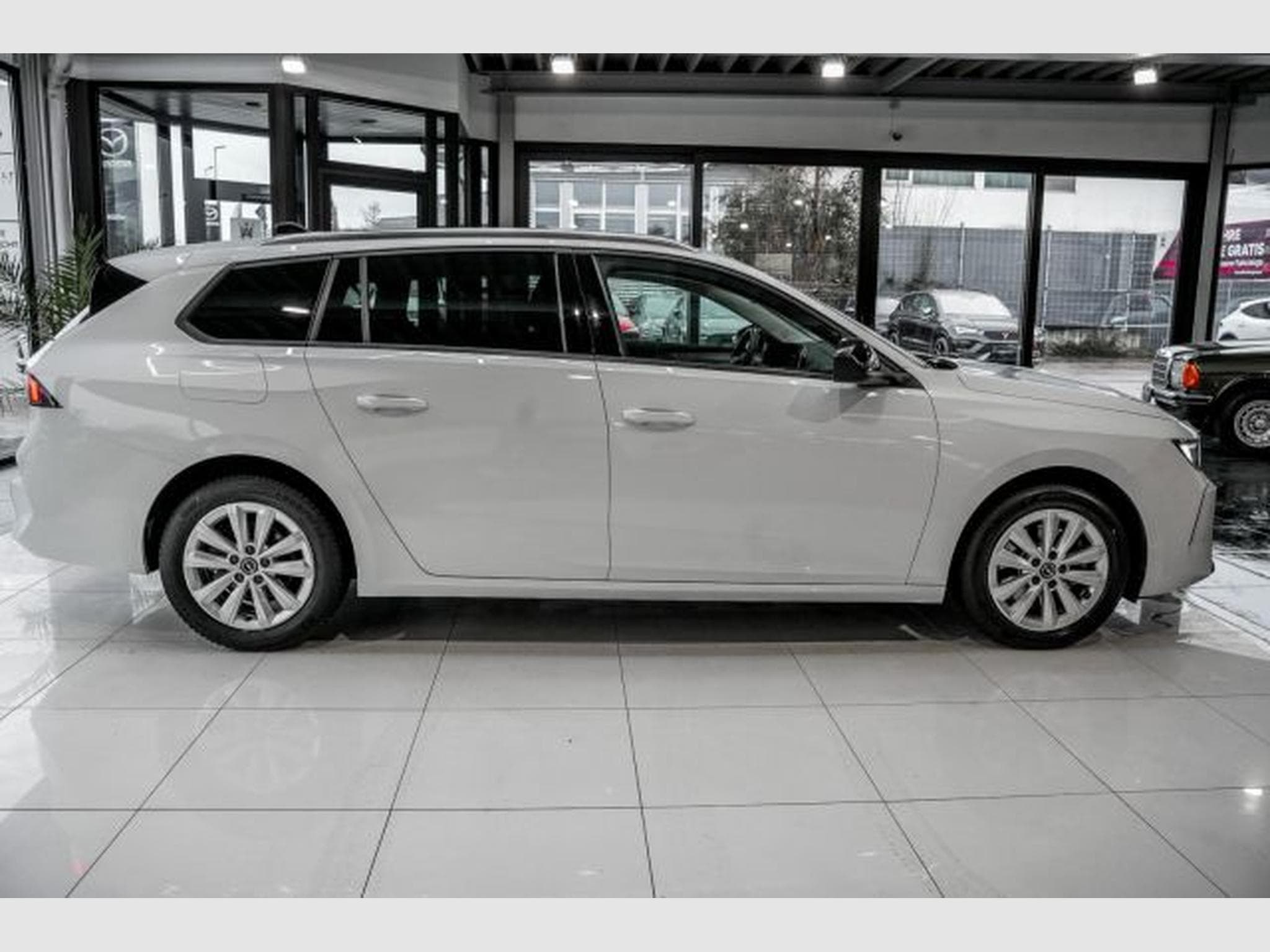 Opel Astra Astra L 1.5 D Autom. Elegance NAVI LED RFK SHZG (2023) - Photo 5