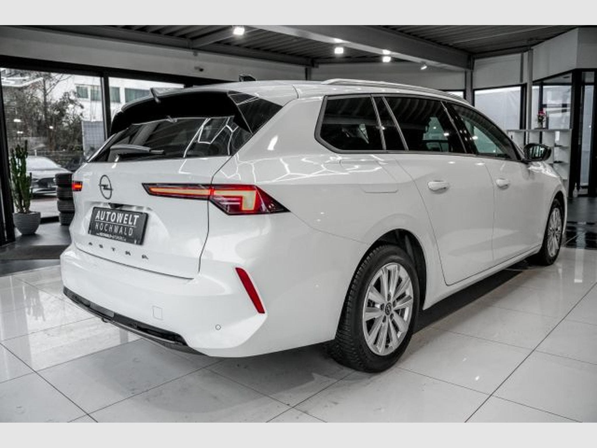 Opel Astra Astra L 1.5 D Autom. Elegance NAVI LED RFK SHZG (2023) - Photo 6