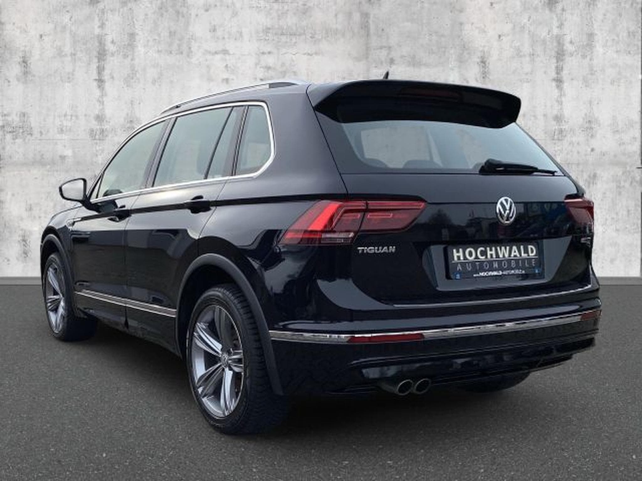 VW Tiguan Tiguan 2.0 TDI DSG Highl. R-Line 4M NAVI AHK 360 (2020) - Photo 3