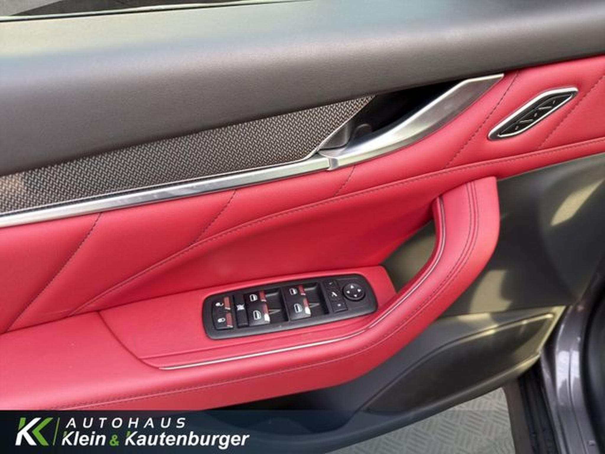 Maserati Levante Levante 3.0 V6 Modena +LED+CARPLAY+SPORTSITZE (2023) - Photo 13