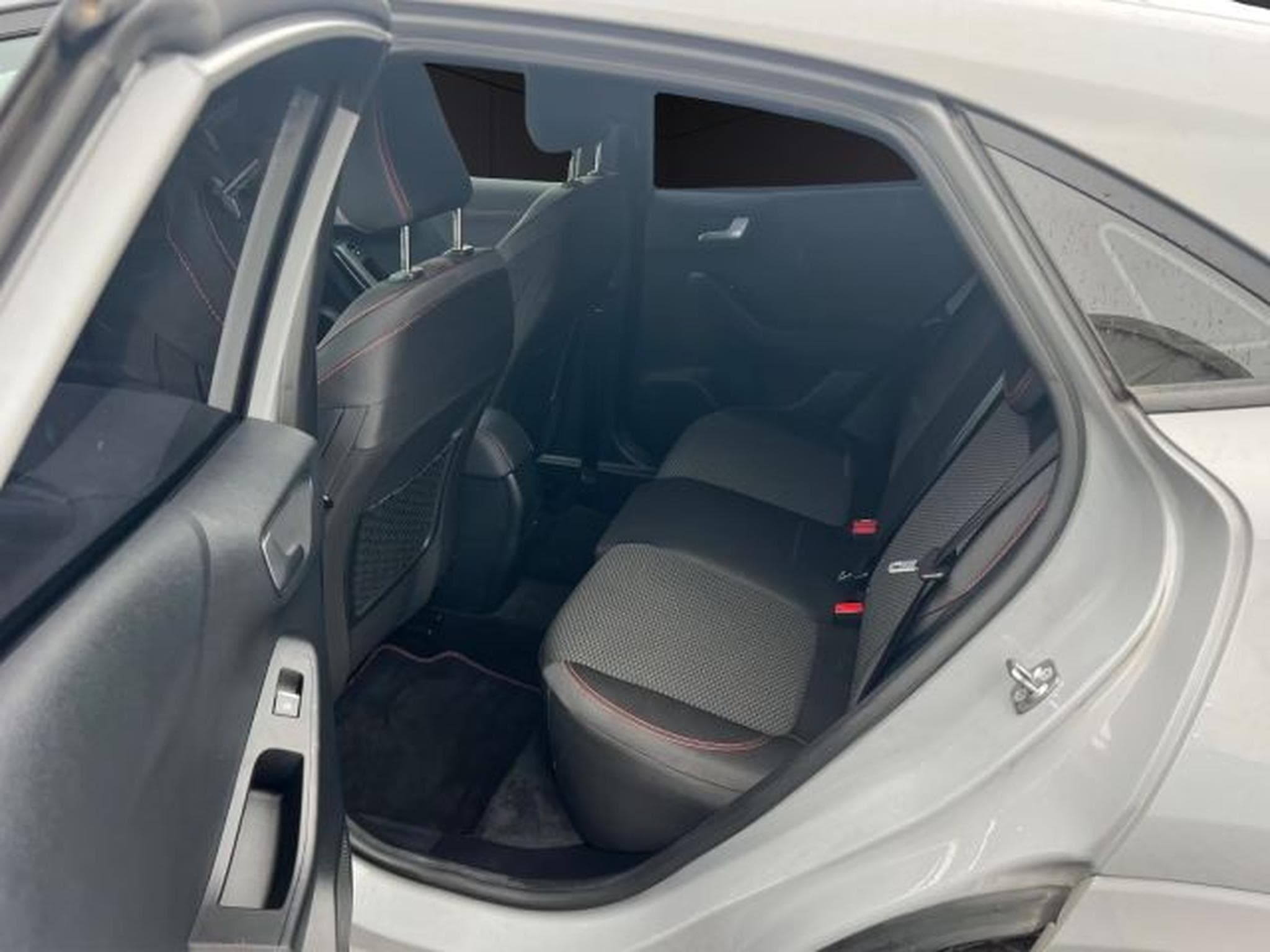 Ford Puma Puma 1.0 EcoBoost Mild Hybrid NAVI,SHG,LH,FSH (2020) - Photo 11