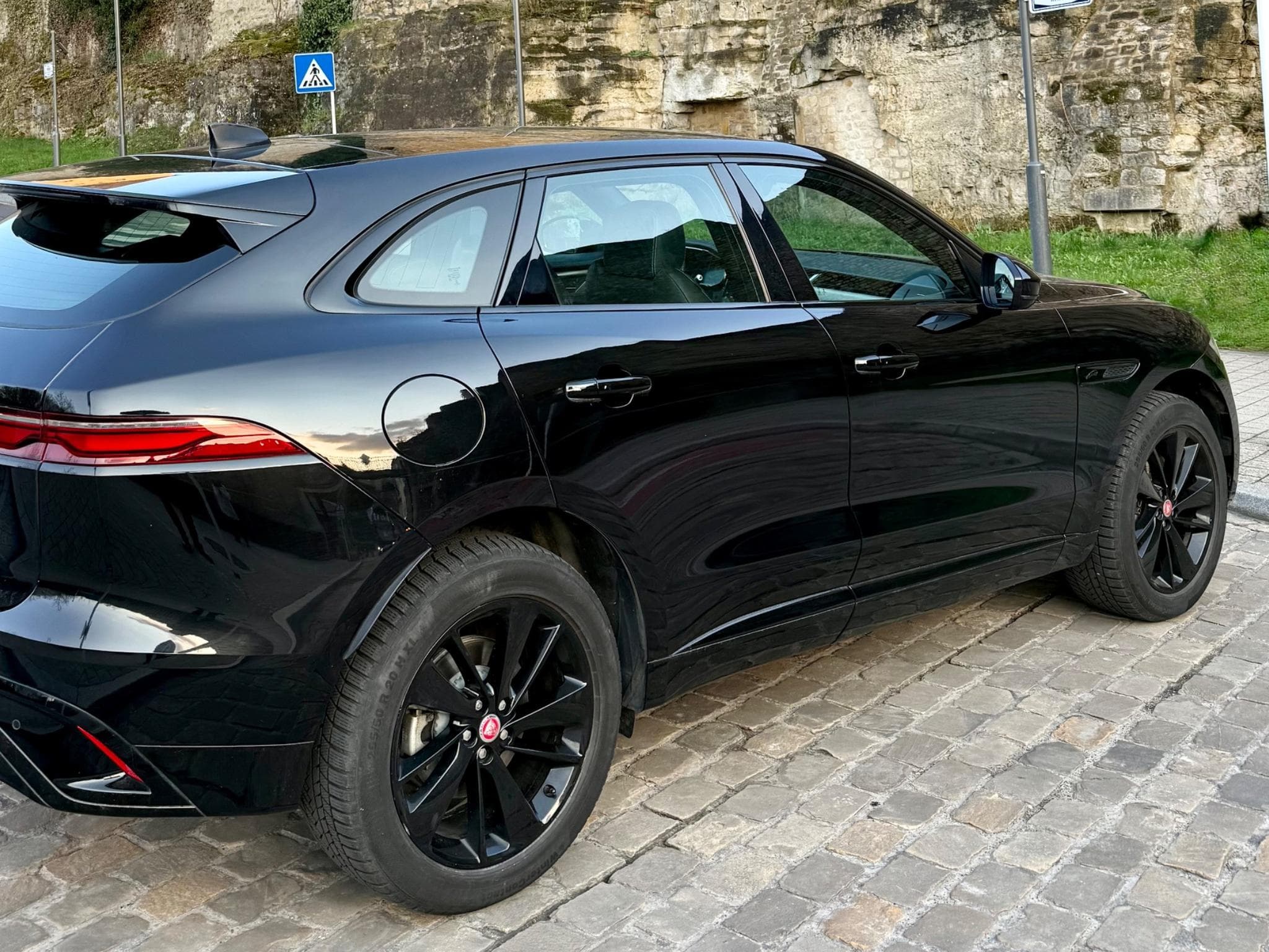 Jaguar F-Pace P250 R-DYNAMIC SE AWD (2022) - Foto 3