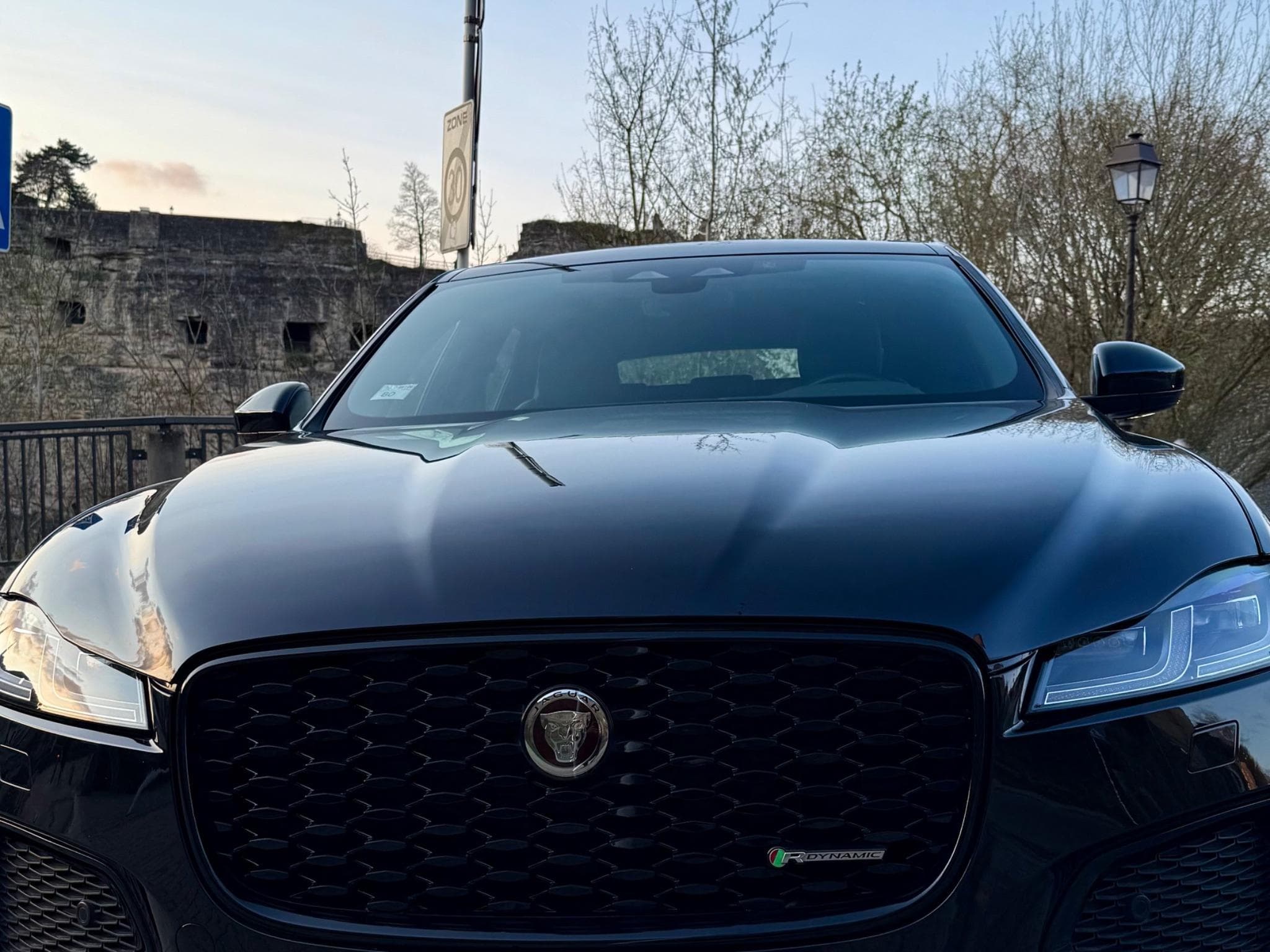 Jaguar F-Pace P250 R-DYNAMIC SE AWD (2022) - Foto 7