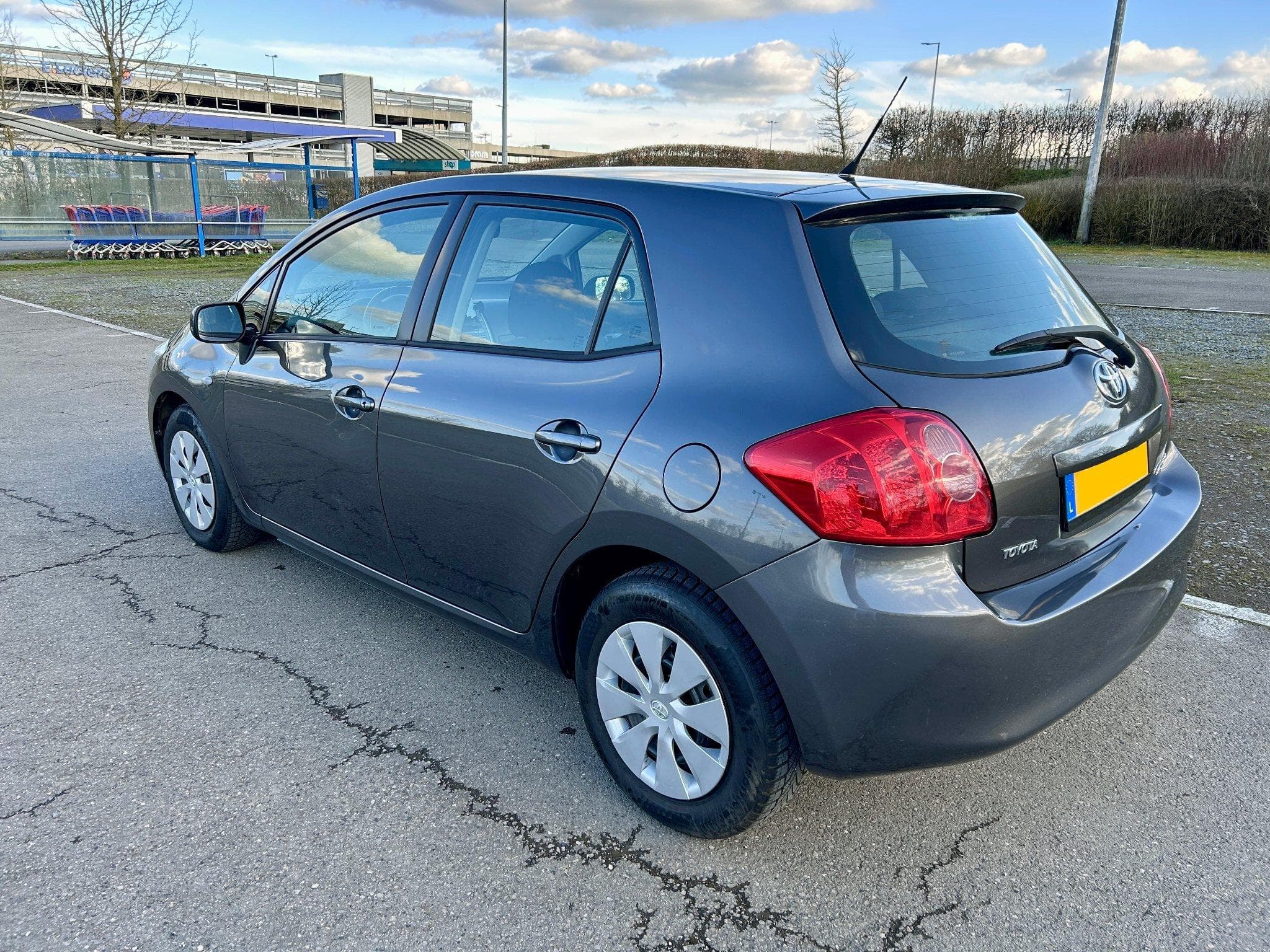 Toyota Auris (2008) - Photo 2