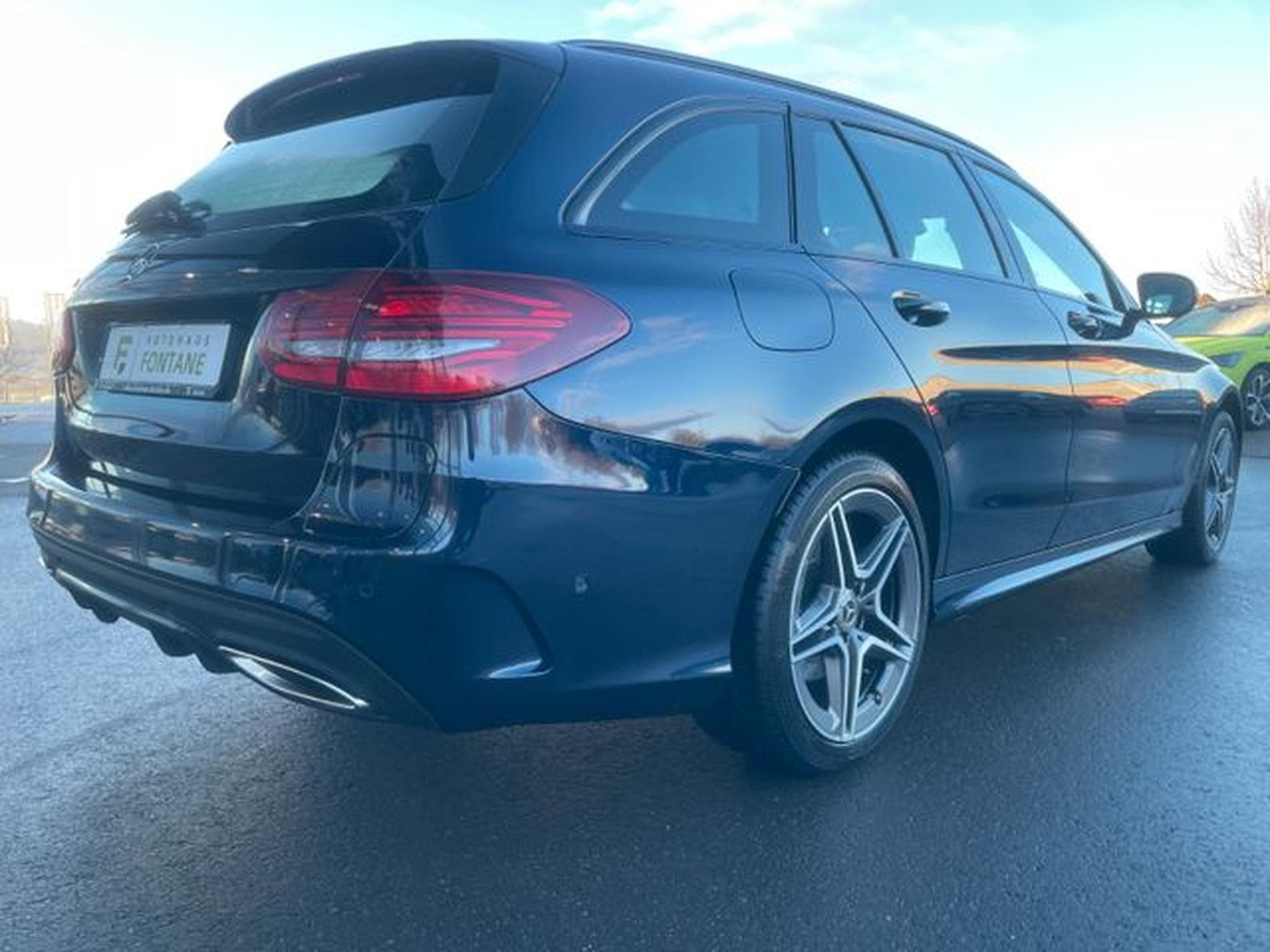 Mercedes C 300 C 300 e T AMG AHK Key 360° ACC Alcantara Multi (2021) - Foto 11