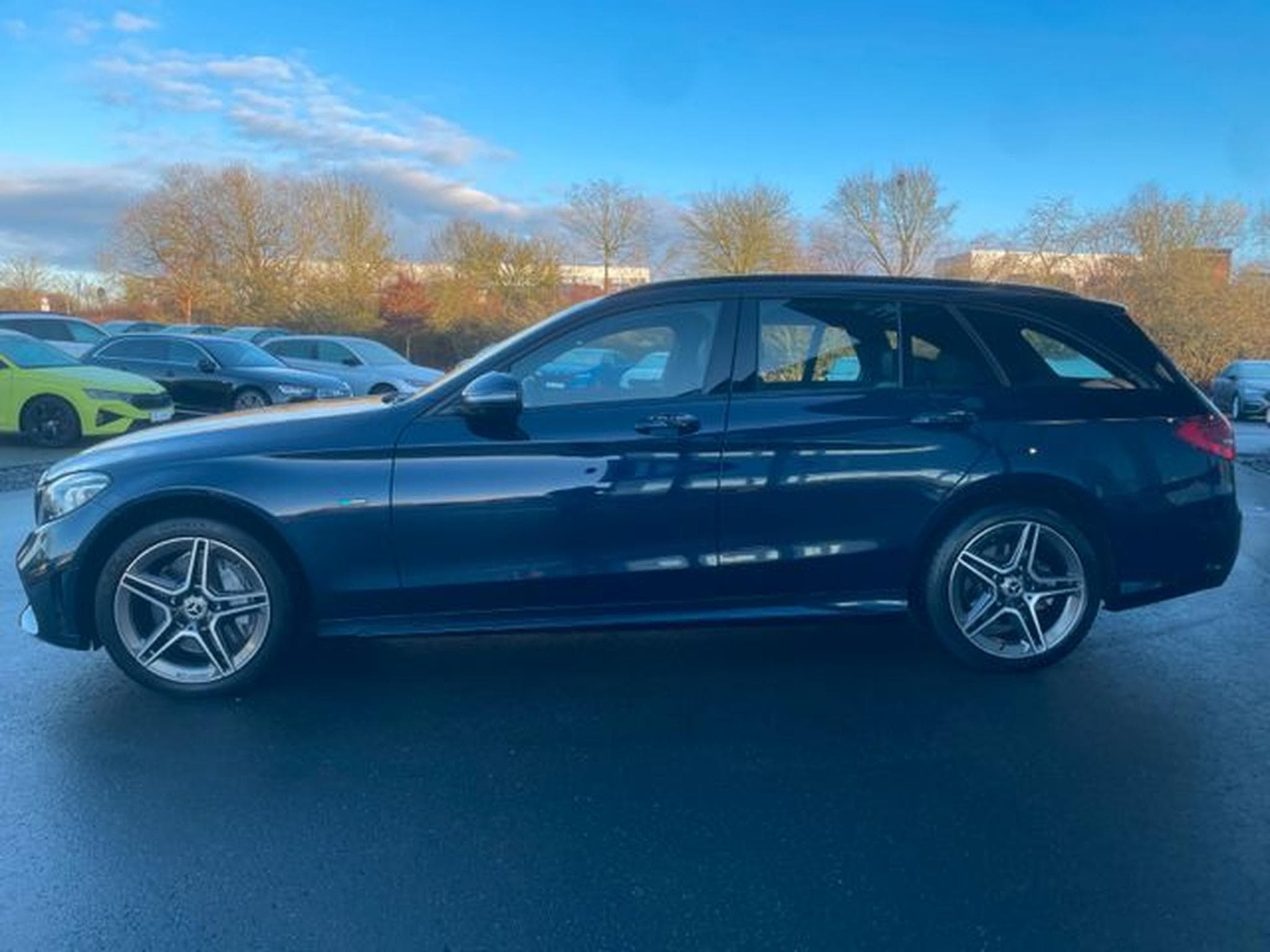 Mercedes C 300 C 300 e T AMG AHK Key 360° ACC Alcantara Multi (2021) - Foto 14