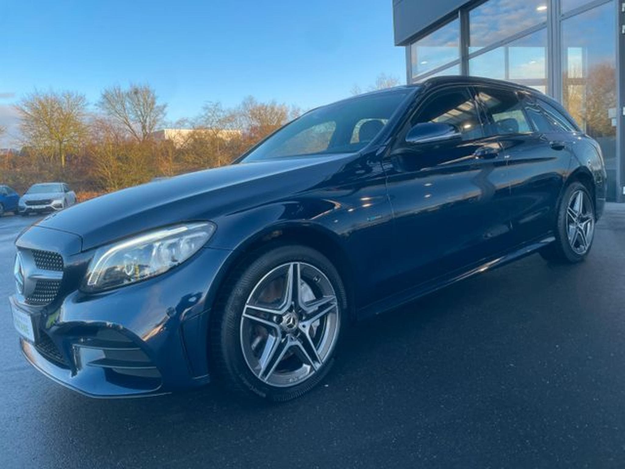 Mercedes C 300 C 300 e T AMG AHK Key 360° ACC Alcantara Multi (2021) - Foto 2