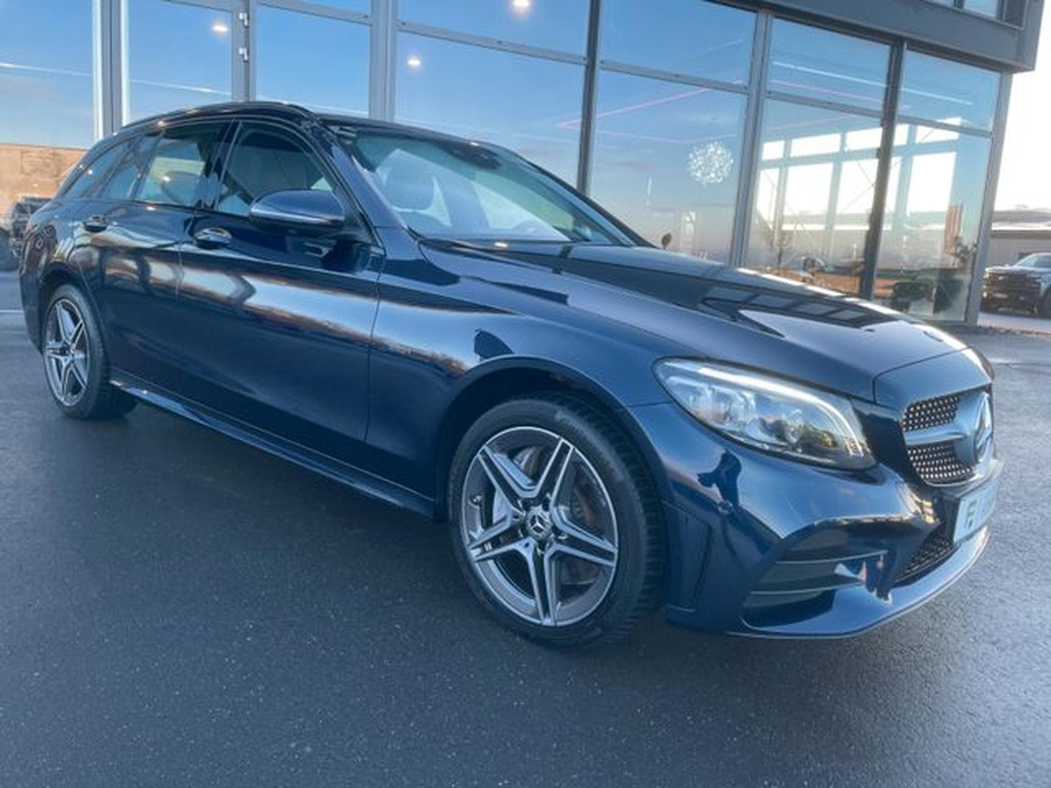 Mercedes C 300 C 300 e T AMG AHK Key 360° ACC Alcantara Multi (2021) - Foto 9